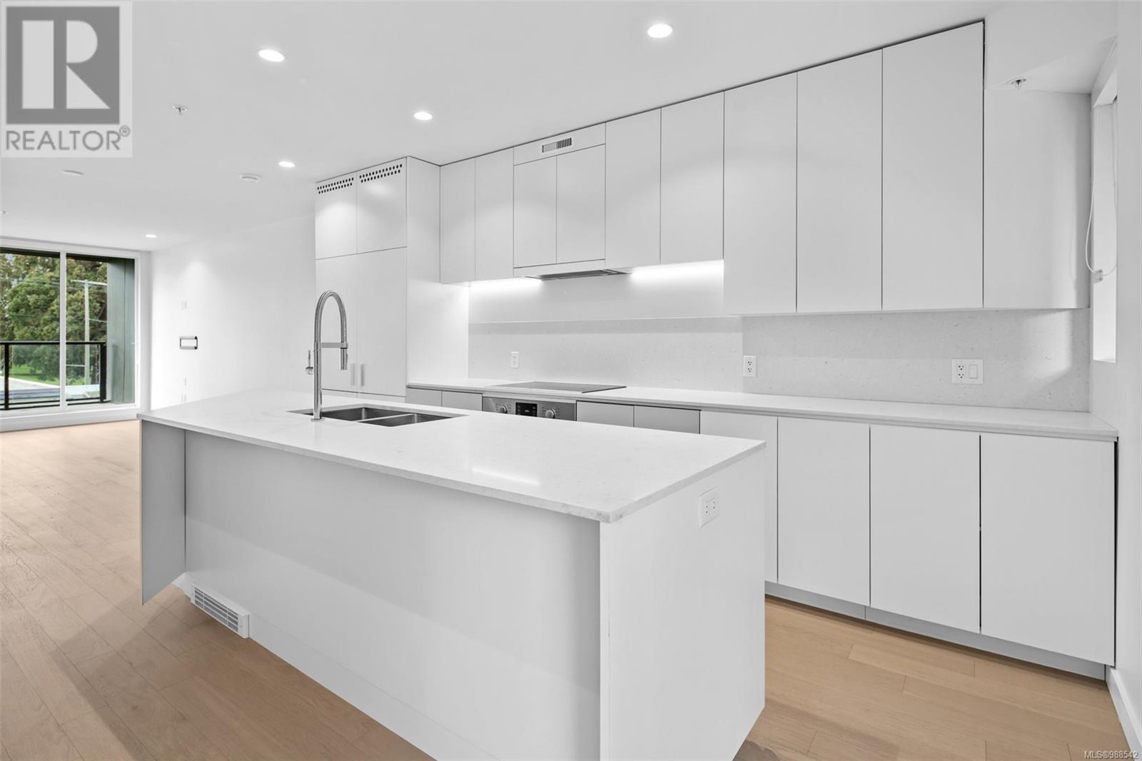 301 430 Parry St Property Photo 6