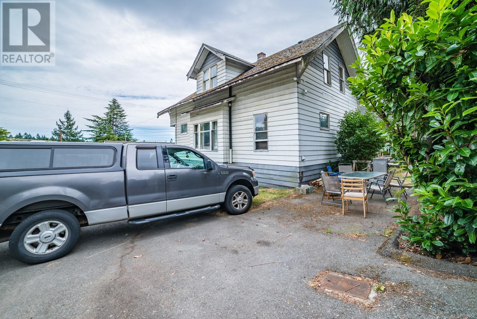 1226 Lawlor Rd Property Photo 15