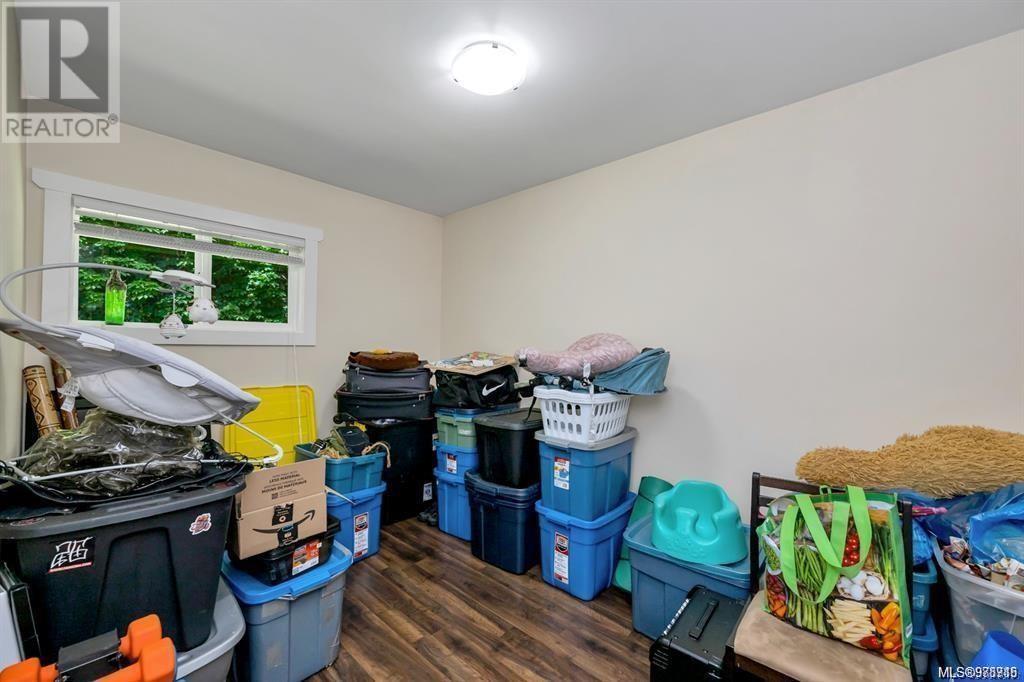8033 Greendale Rd Property Photo 15