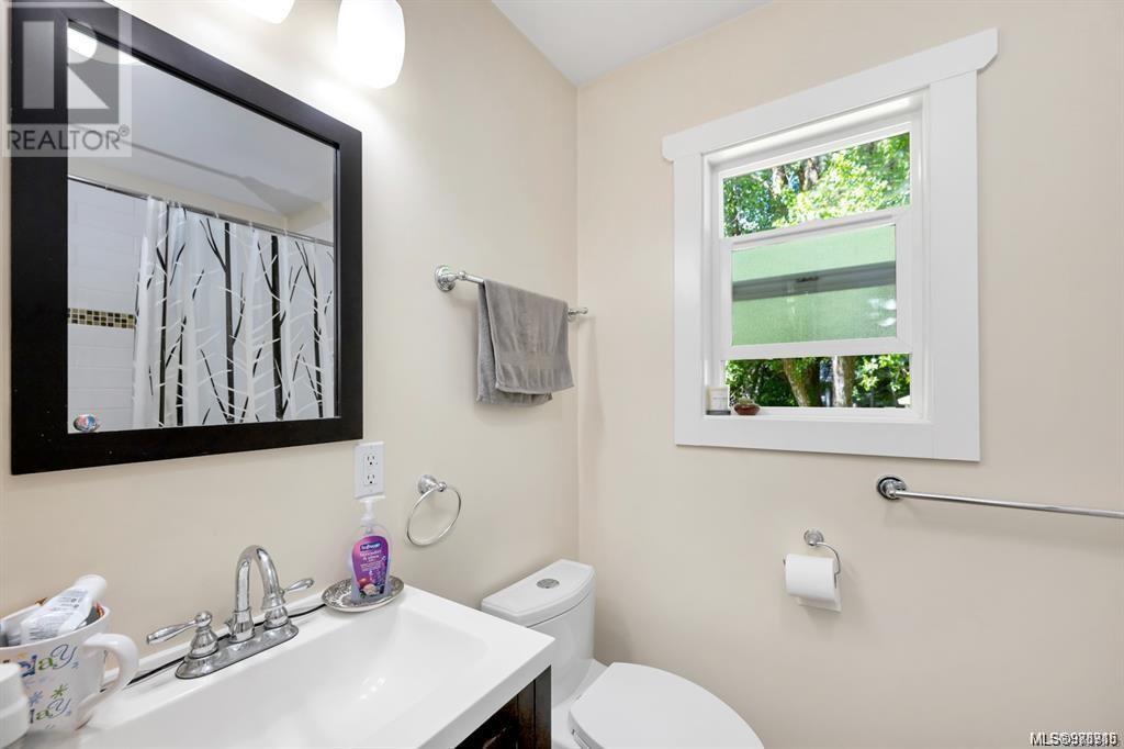 8033 Greendale Rd Property Photo 18