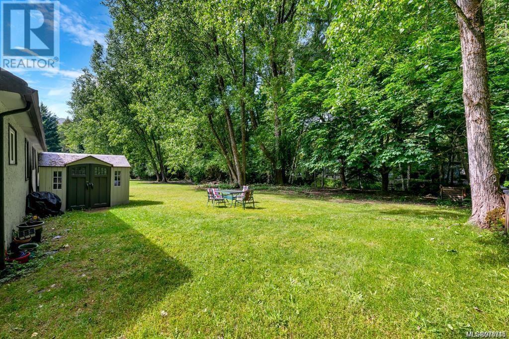 8033 Greendale Rd Property Photo 19