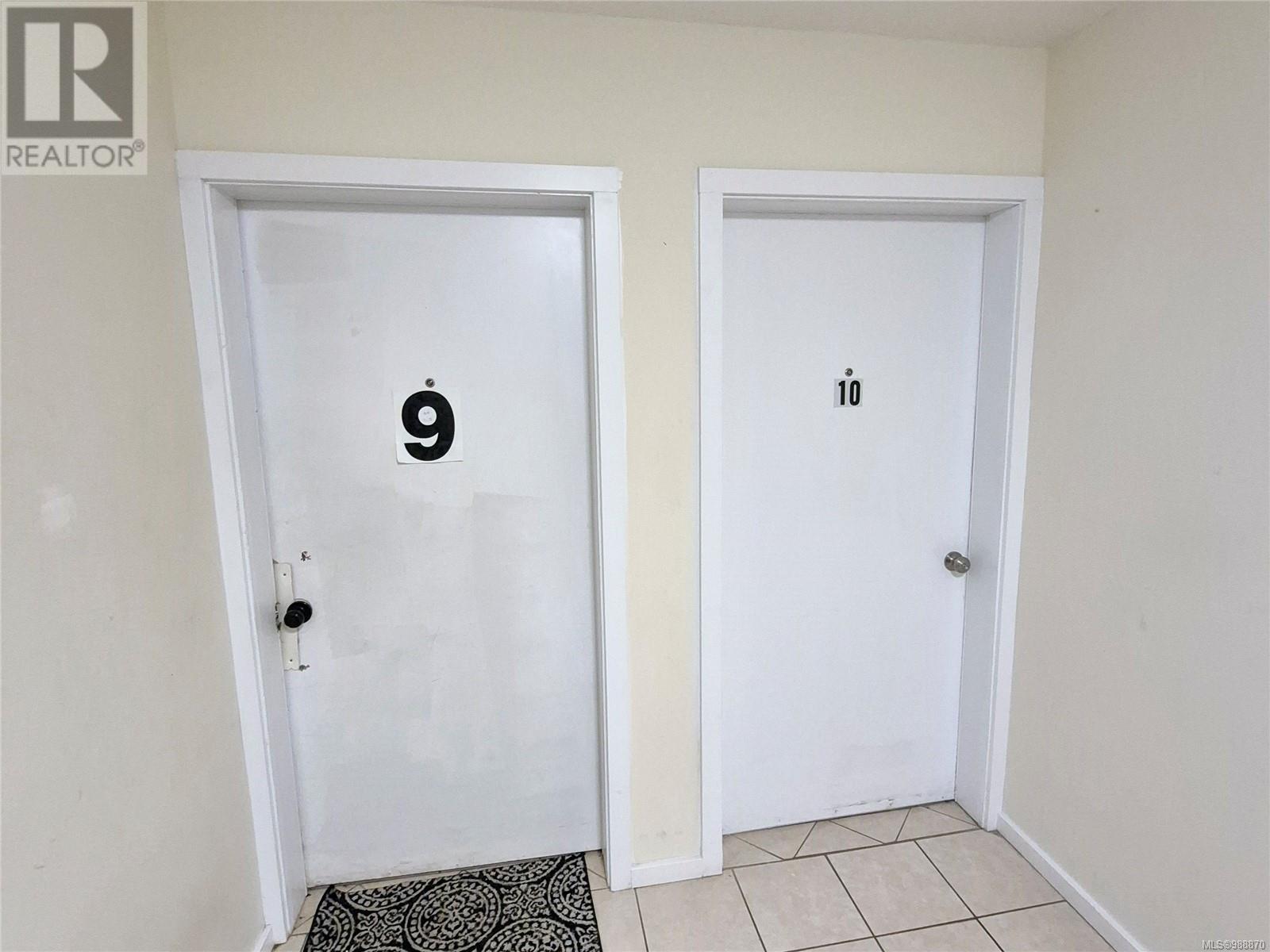 571 Albert St Property Photo 17