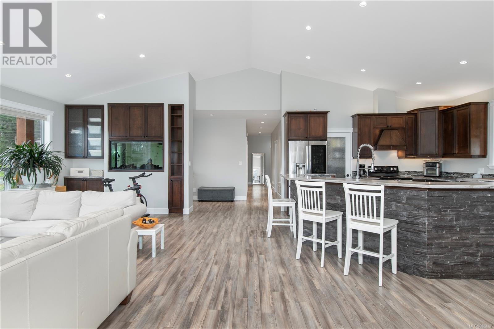 3819 Stuart Pl Property Photo 11