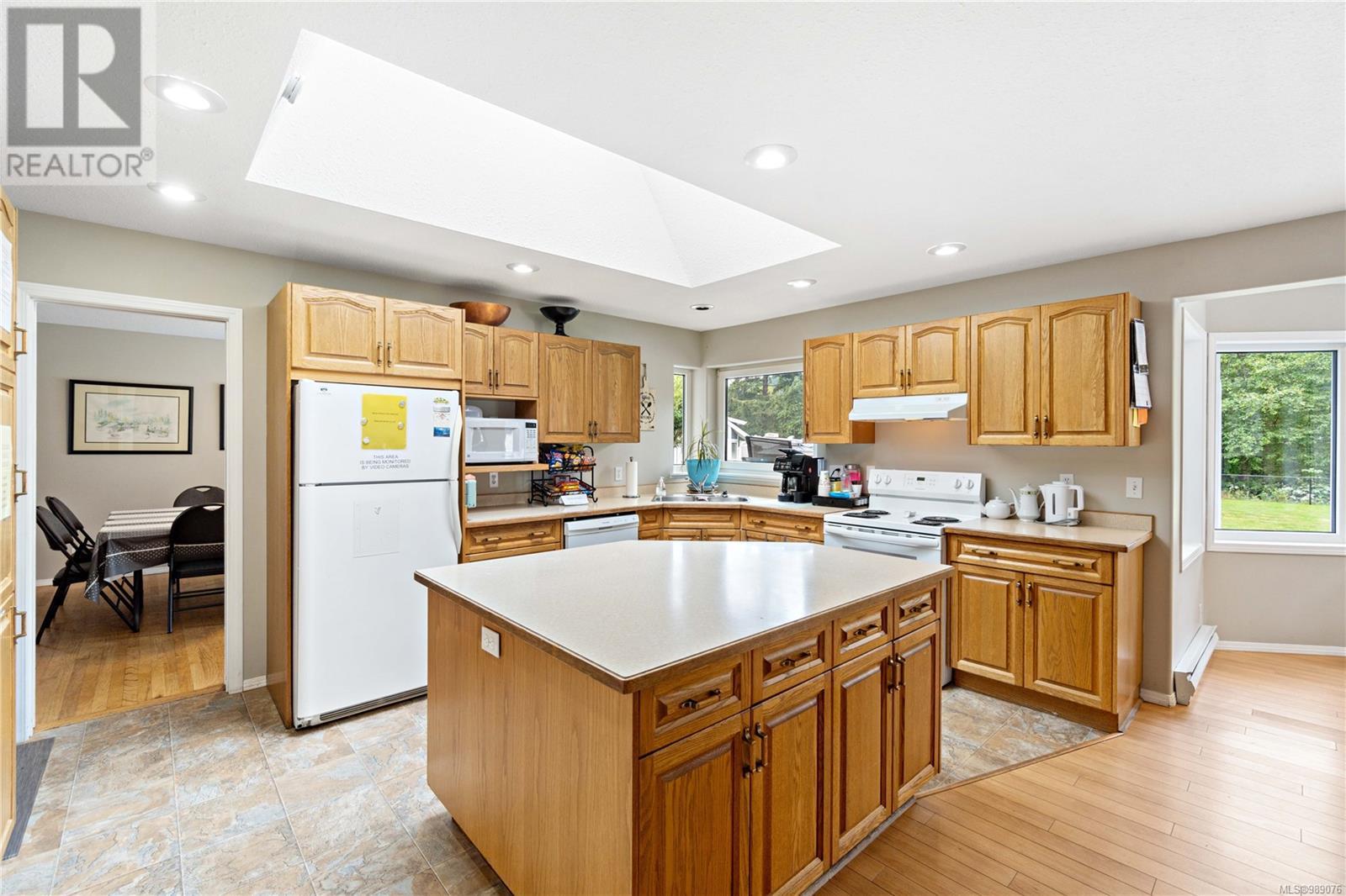 2106 Buttle Lake Way Property Photo 15