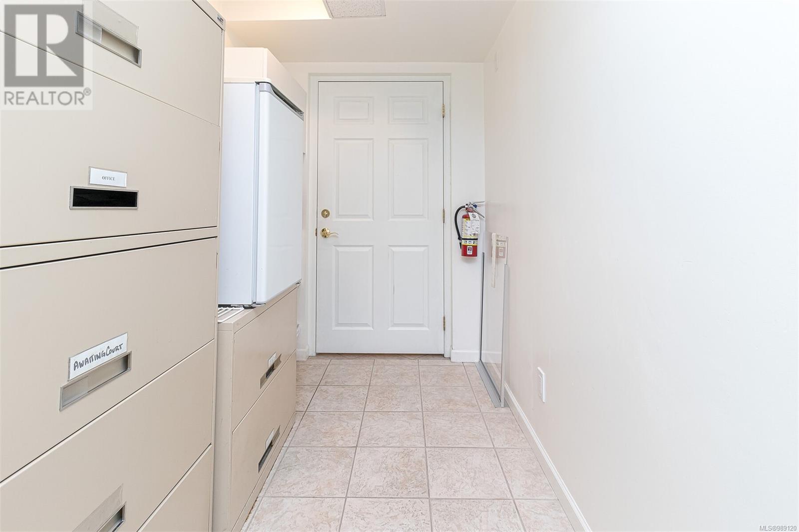 102 & 103 832 Fisgard St Property Photo 6