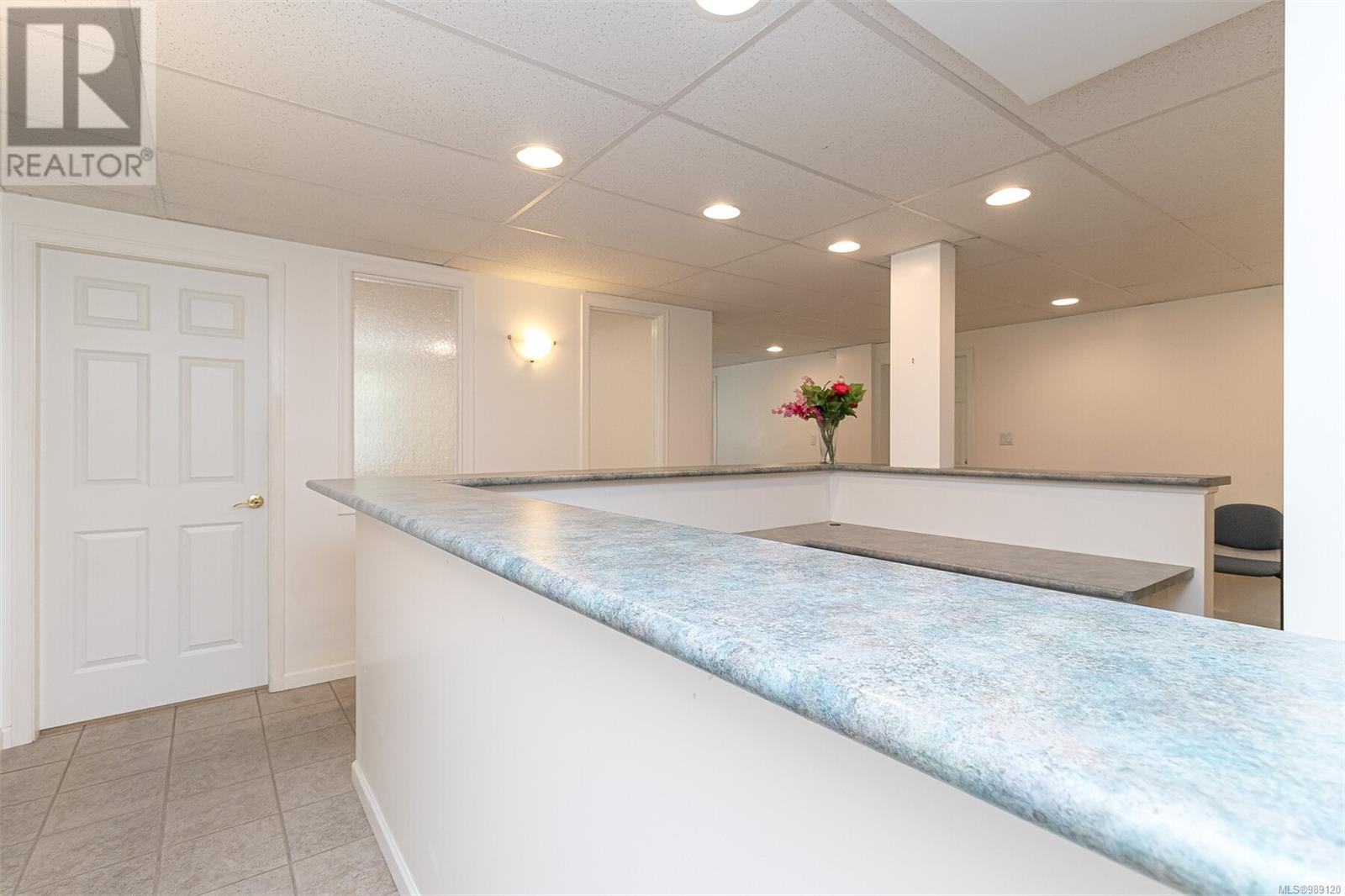 102 & 103 832 Fisgard St Property Photo 12