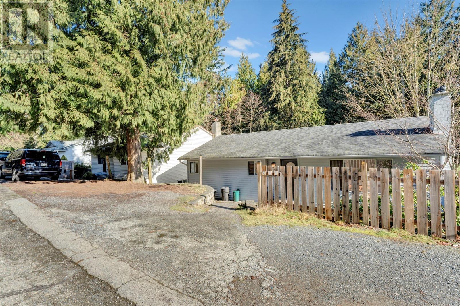 711 Starling Pl Property Photo 10