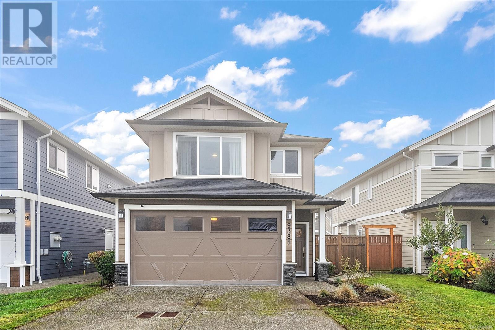 9385 East Saanich Rd Property Photo