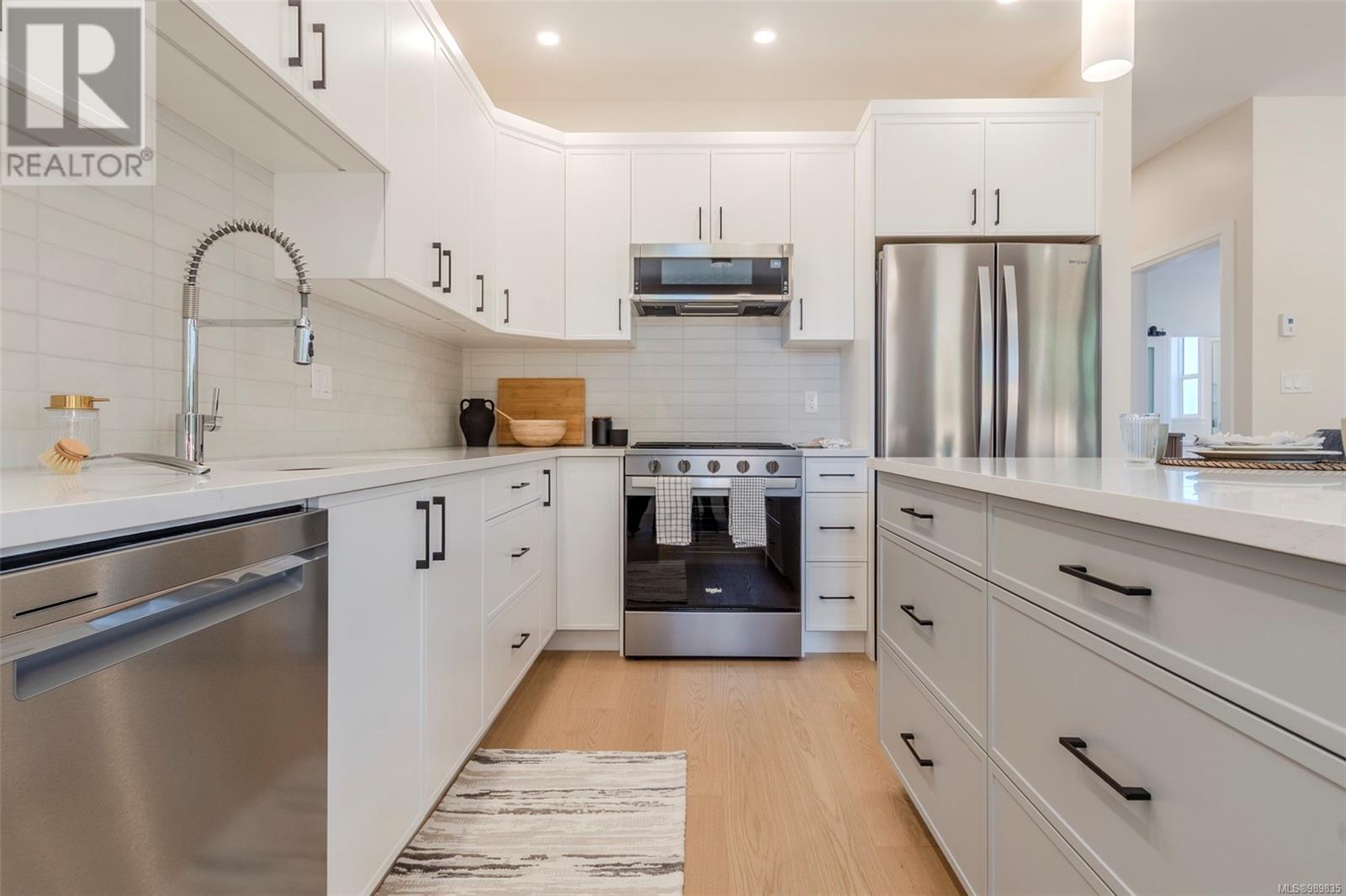 1234 Viewtop Road #114 Property Photo 5