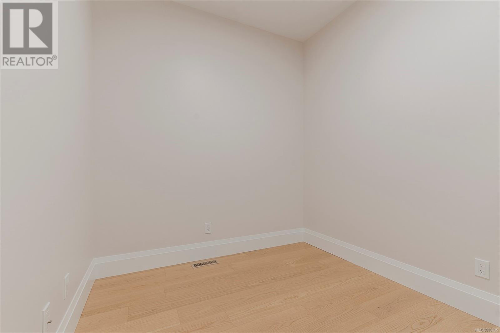 1234 Viewtop Road #114 Property Photo 12