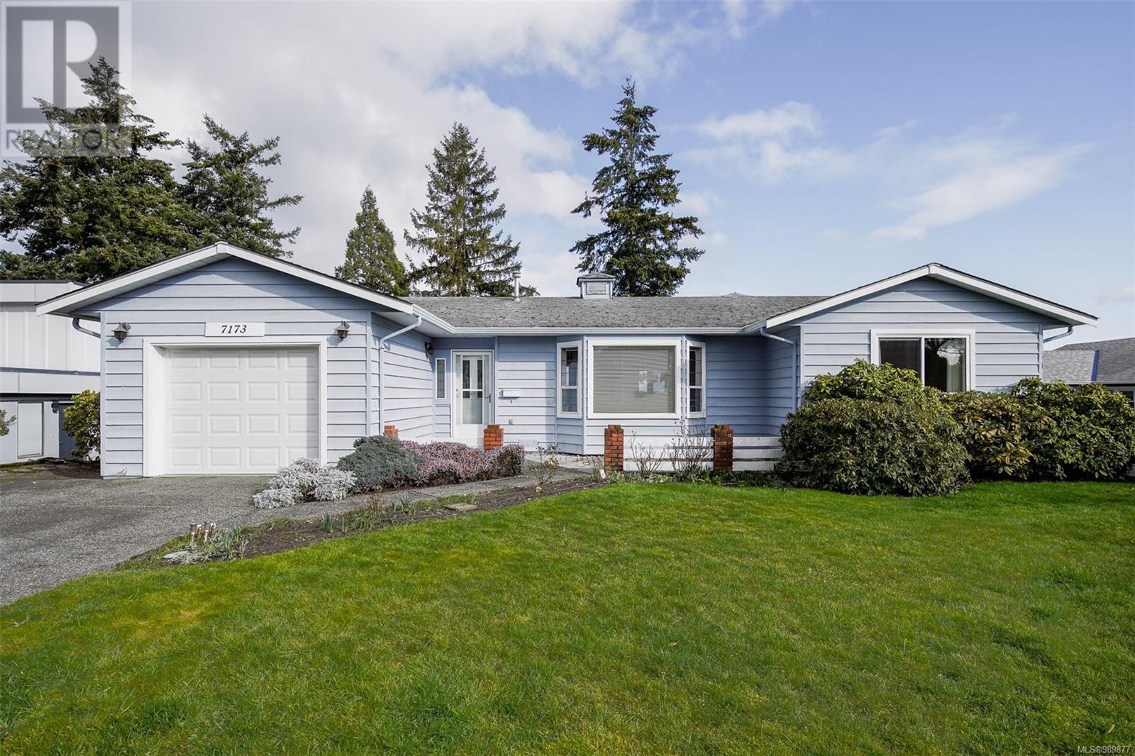 7173 Skyline Close Property Photo