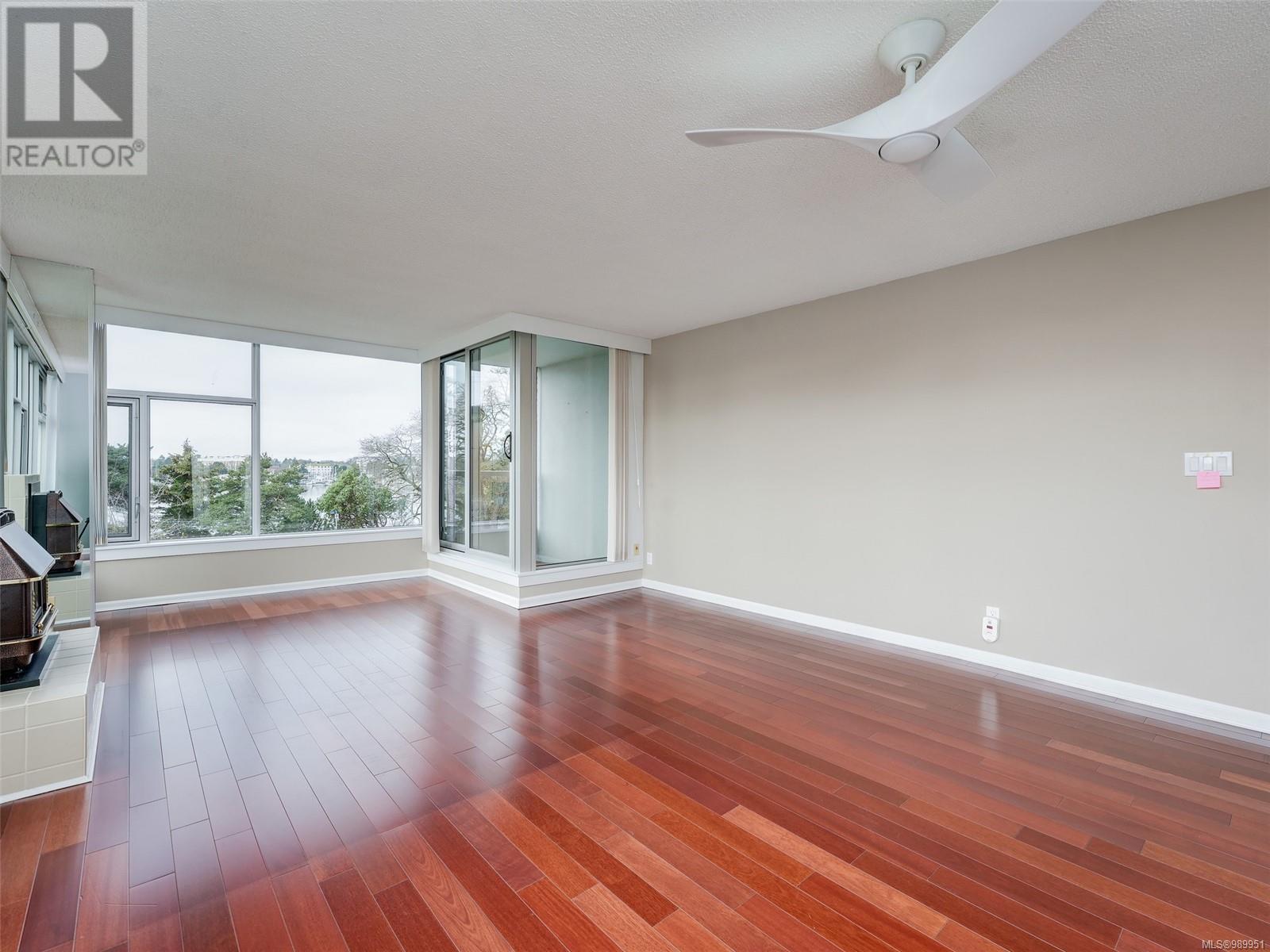 202 325 Maitland St Property Photo 6