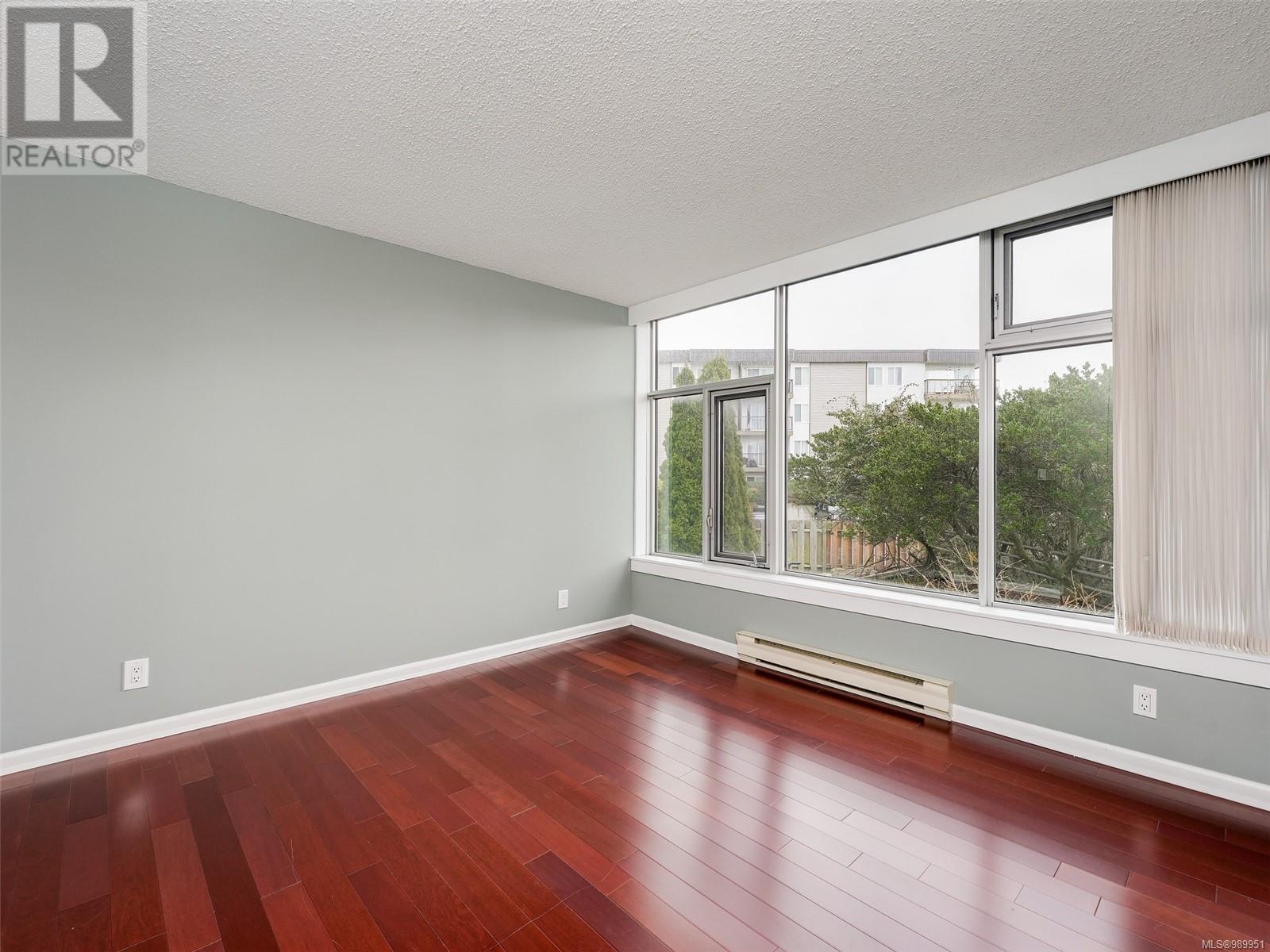 202 325 Maitland St Property Photo 7