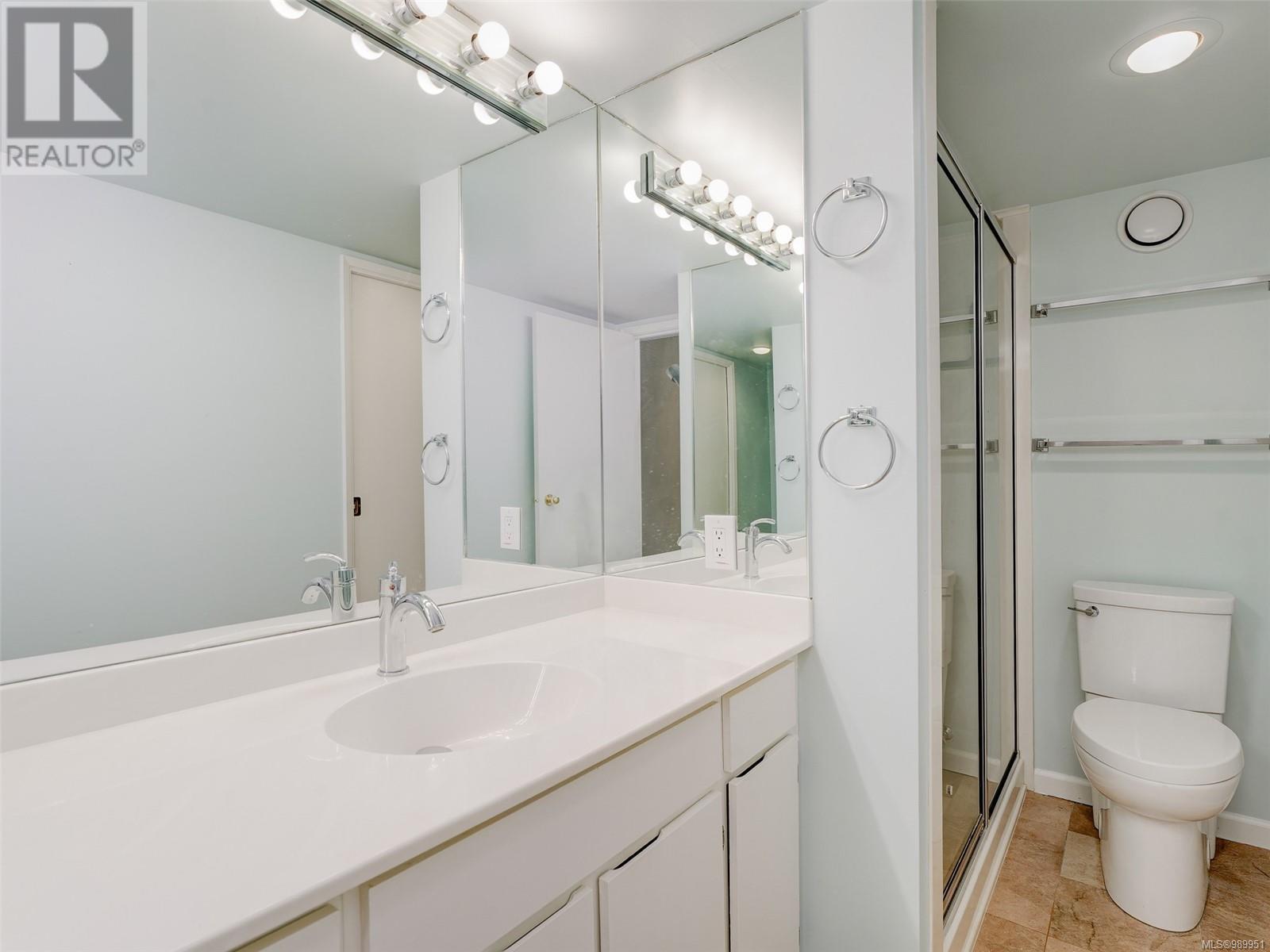202 325 Maitland St Property Photo 10
