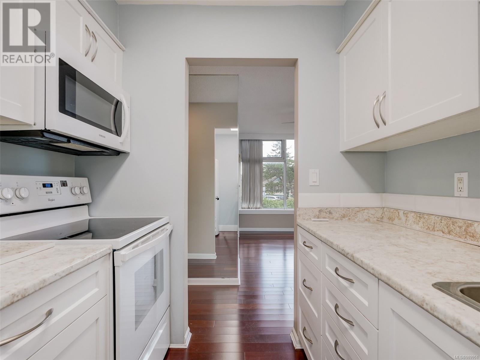 202 325 Maitland St Property Photo 17