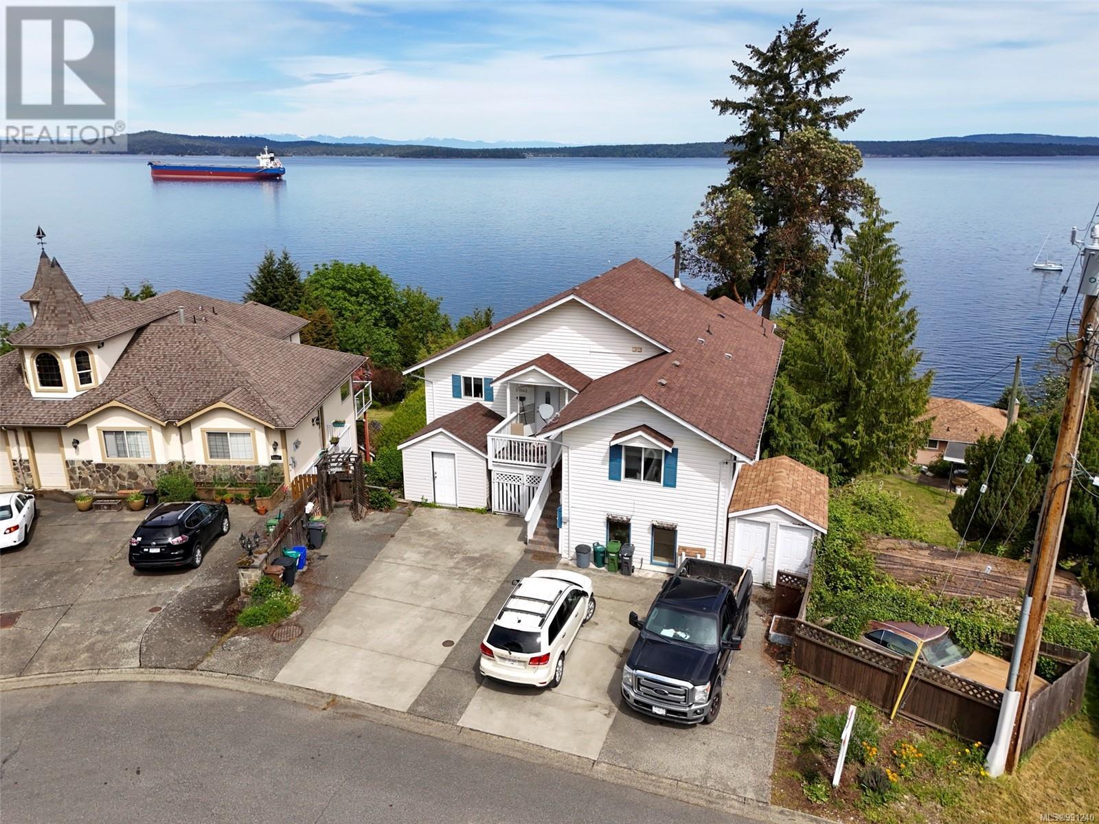 10043 Beach Dr Property Photo