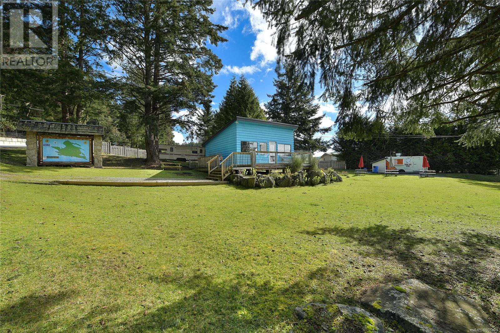 492 Dalton Dr Property Photo 2
