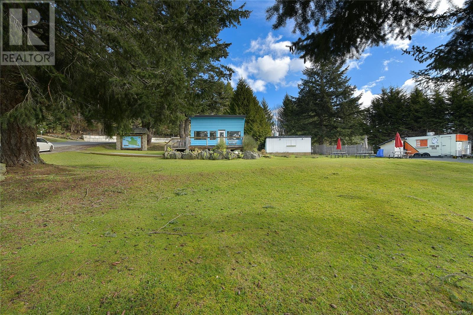 492 Dalton Dr Property Photo 4