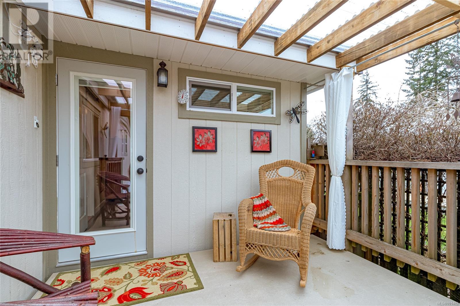 2 1572 Seabird Rd Property Photo 18