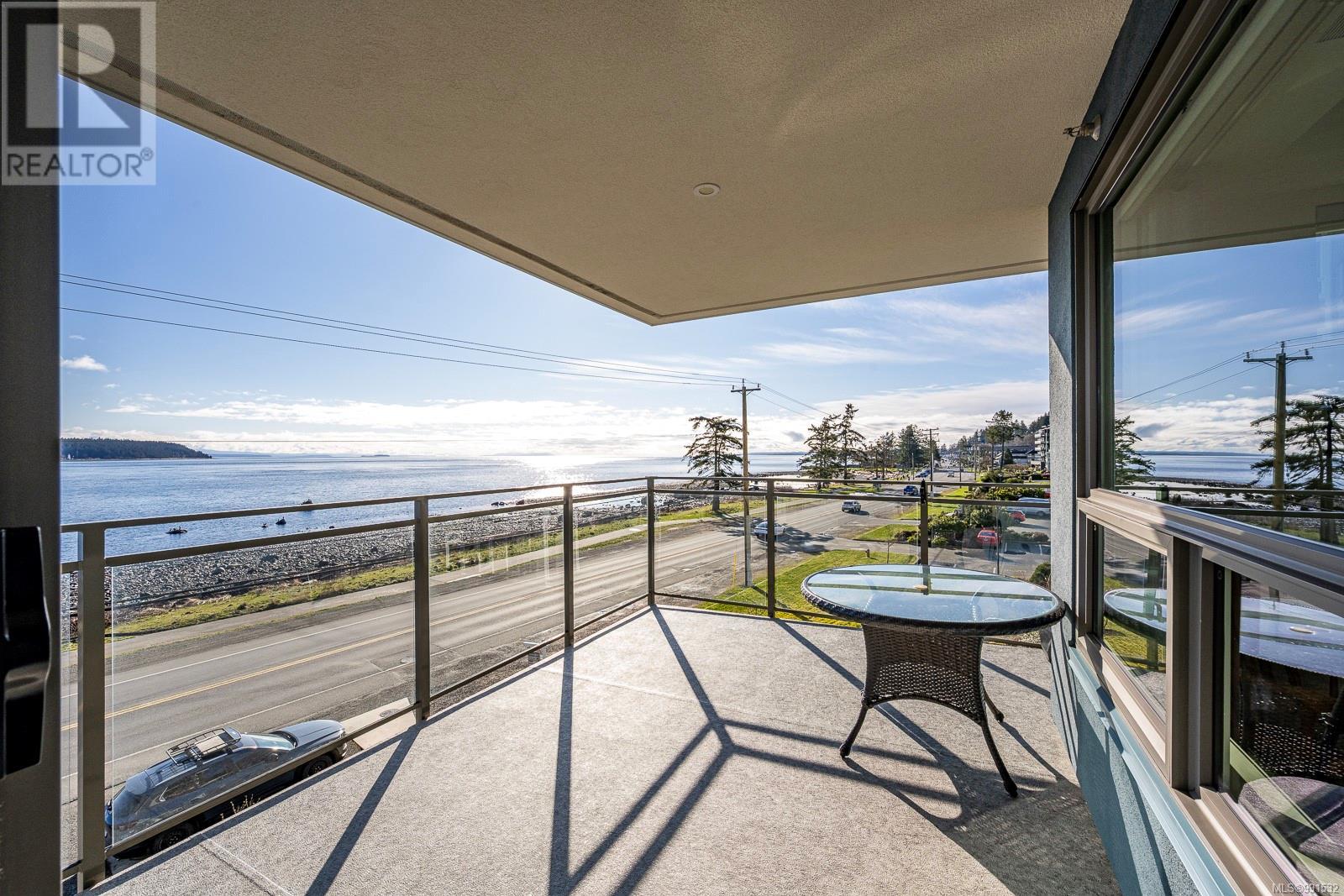 536 Island Highway #301 Property Photo 4