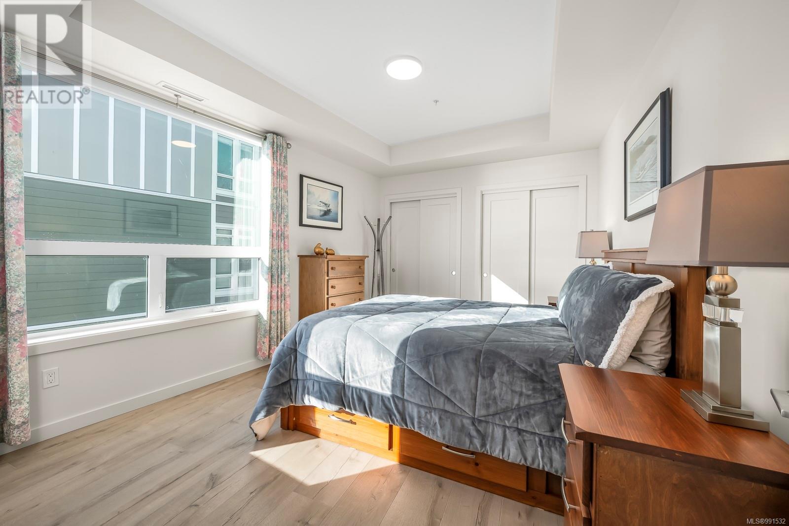 536 Island Highway #301 Property Photo 33