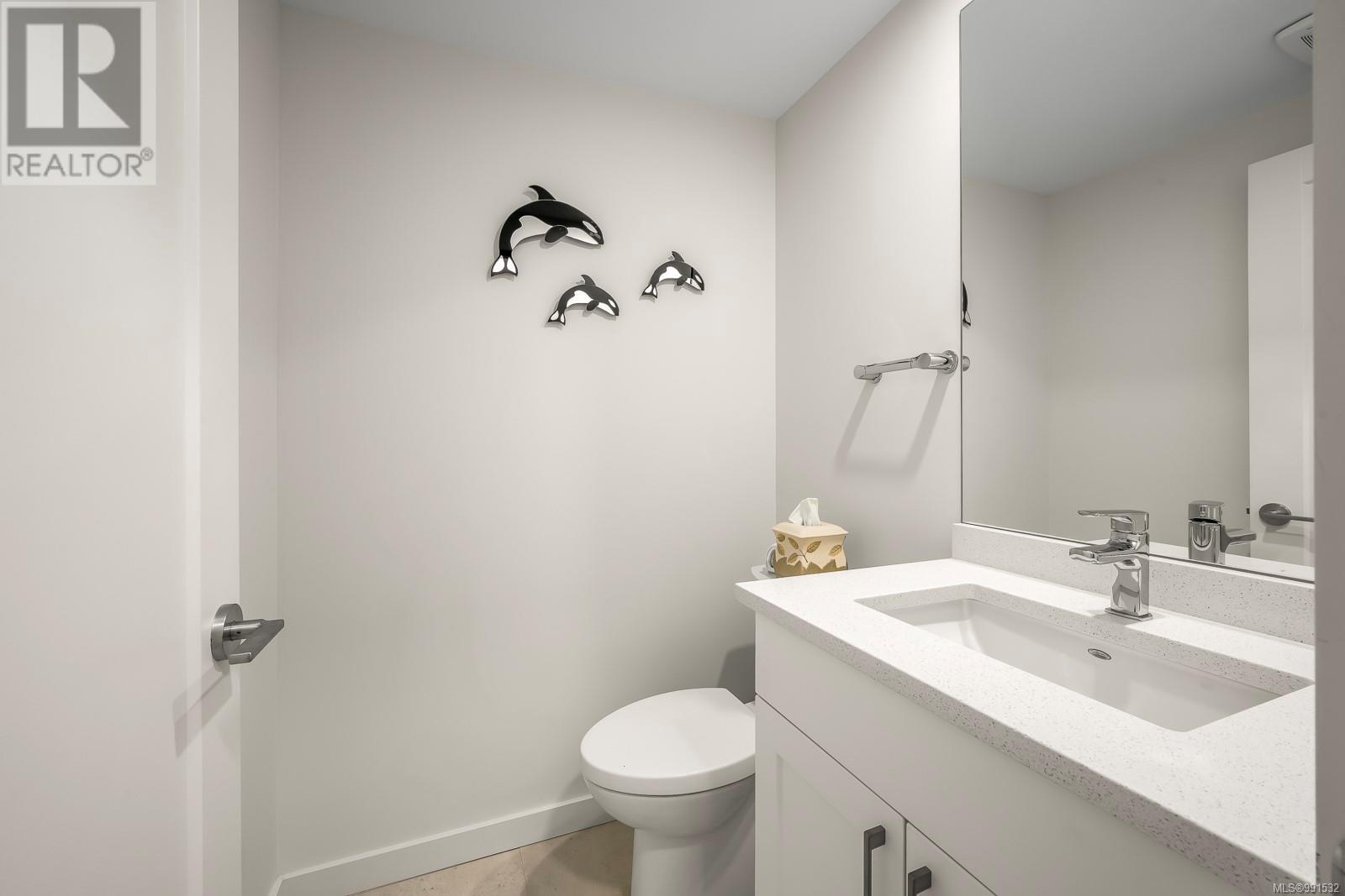 536 Island Highway #301 Property Photo 36