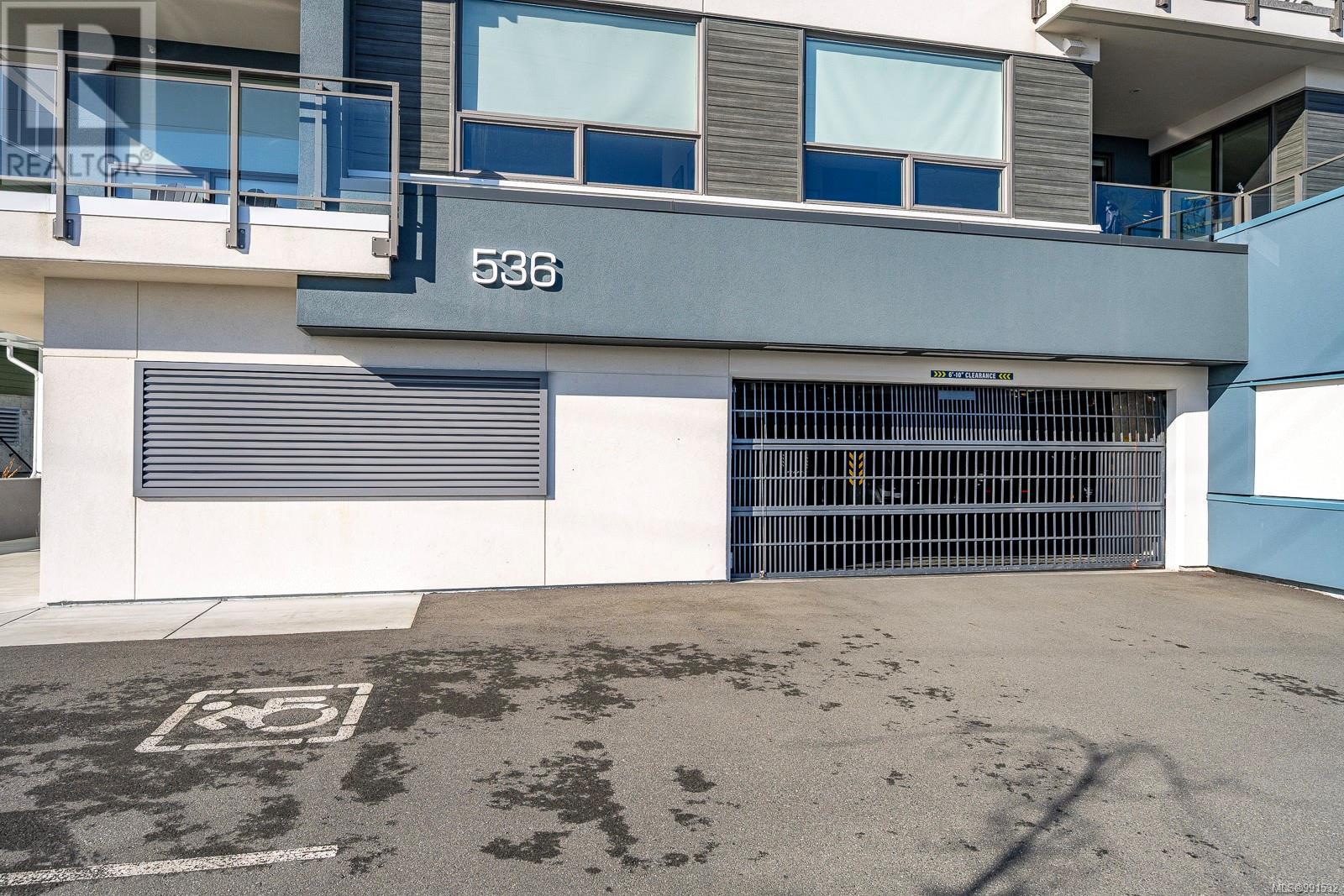 536 Island Highway #301 Property Photo 44