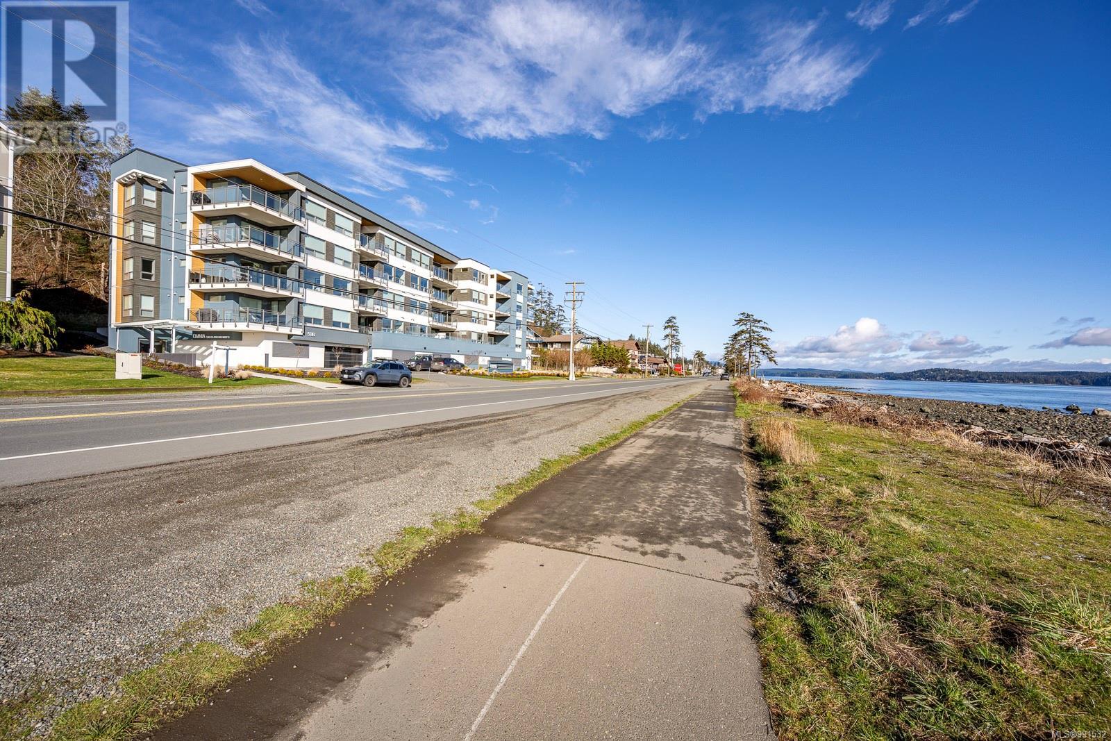 536 Island Highway #301 Property Photo 46