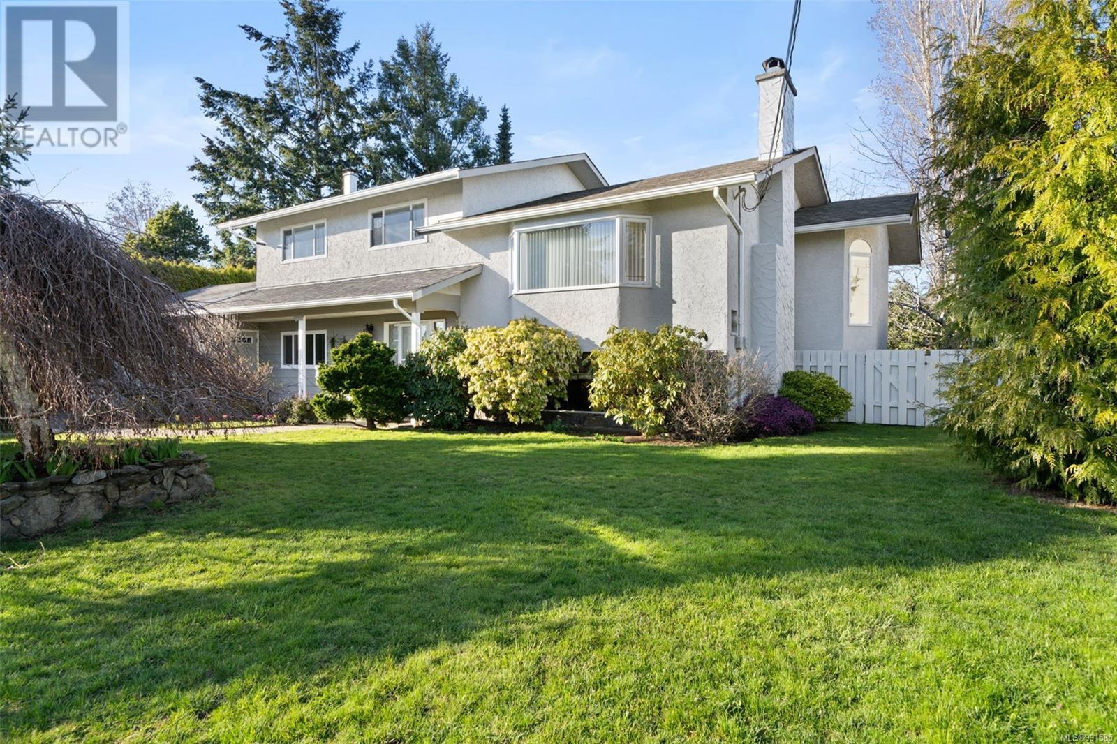 2012 Skyline Cres Property Photo