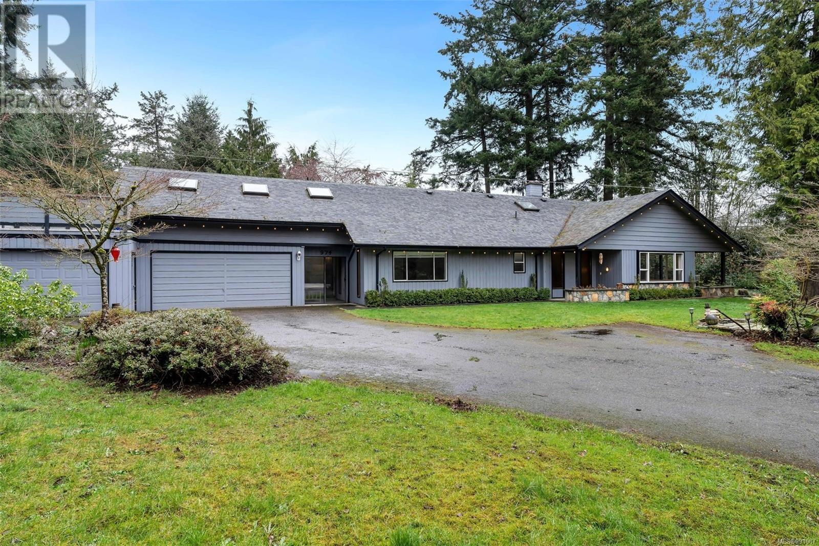 974 Bradley Dyne Rd Property Photo
