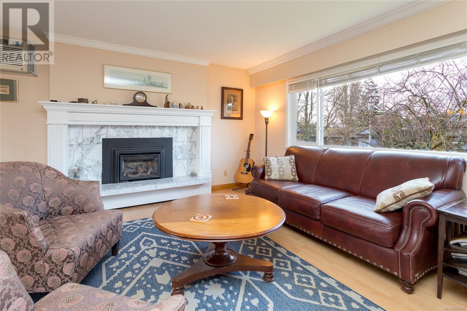 2304 Hazelton Pl Property Photo 9