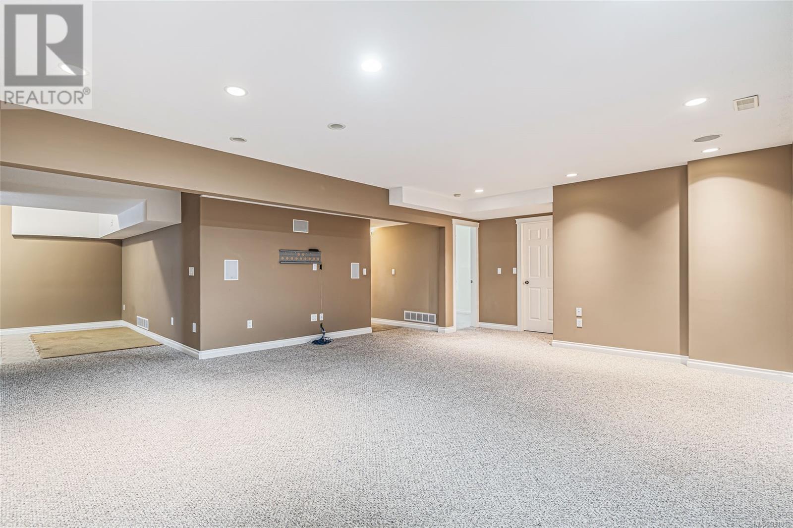 6487 Raven Rd Property Photo 41