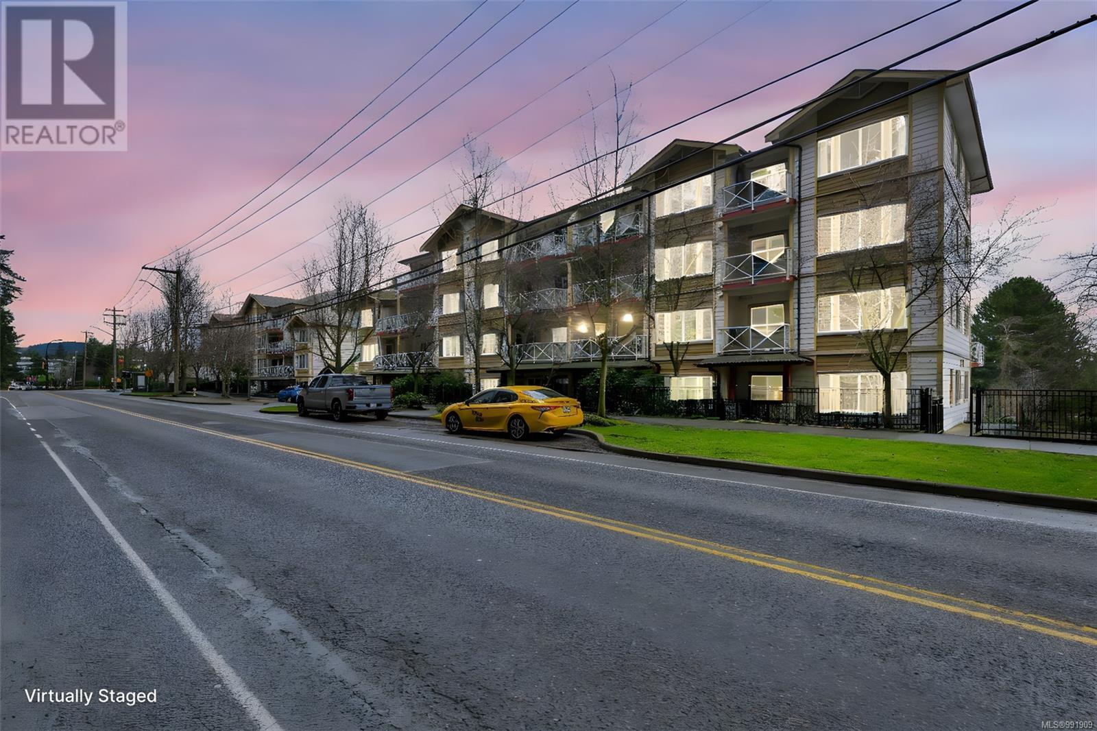 103 360 Goldstream Ave Property Photo