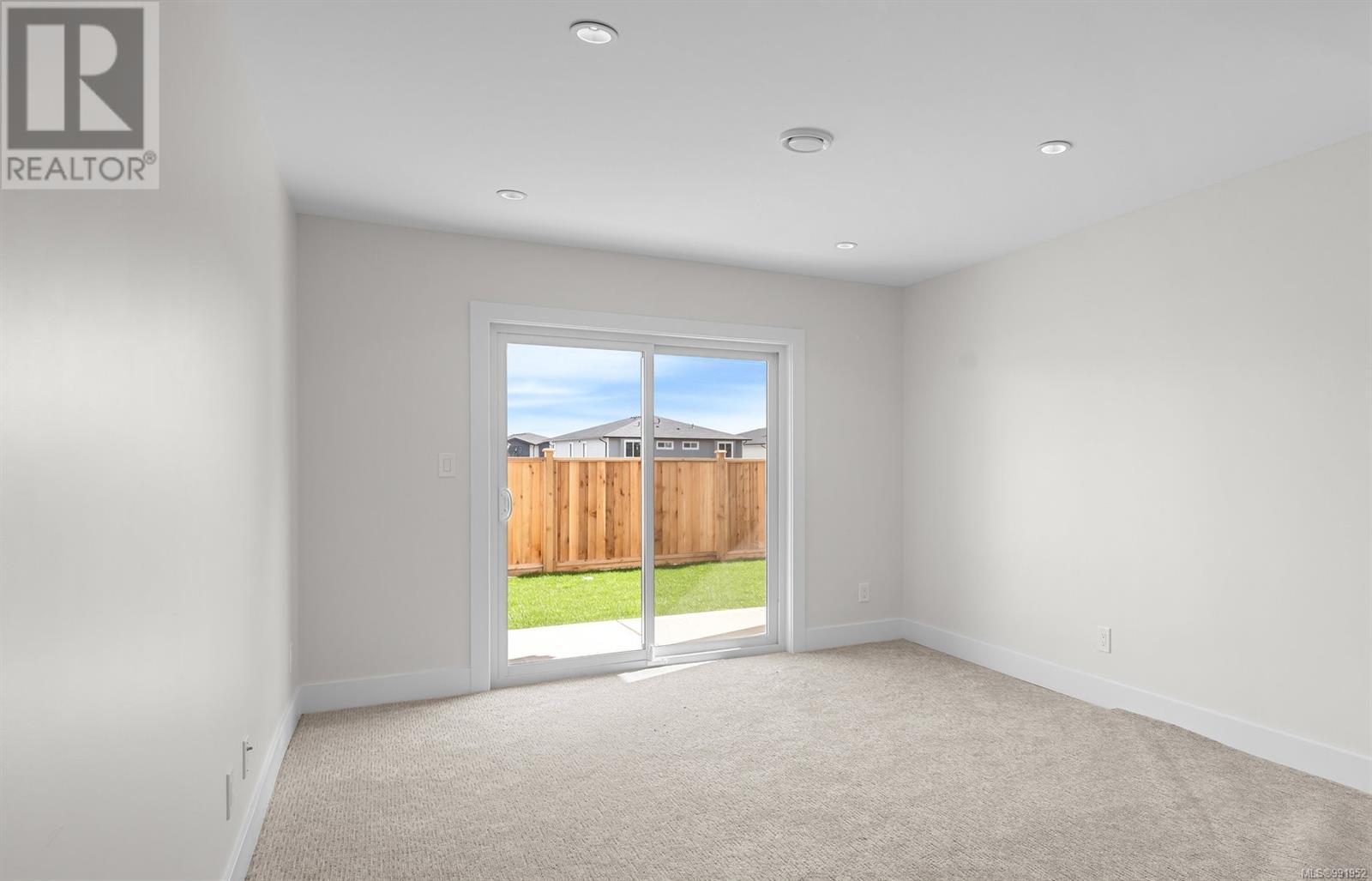 1548 Marble Pl Property Photo 32