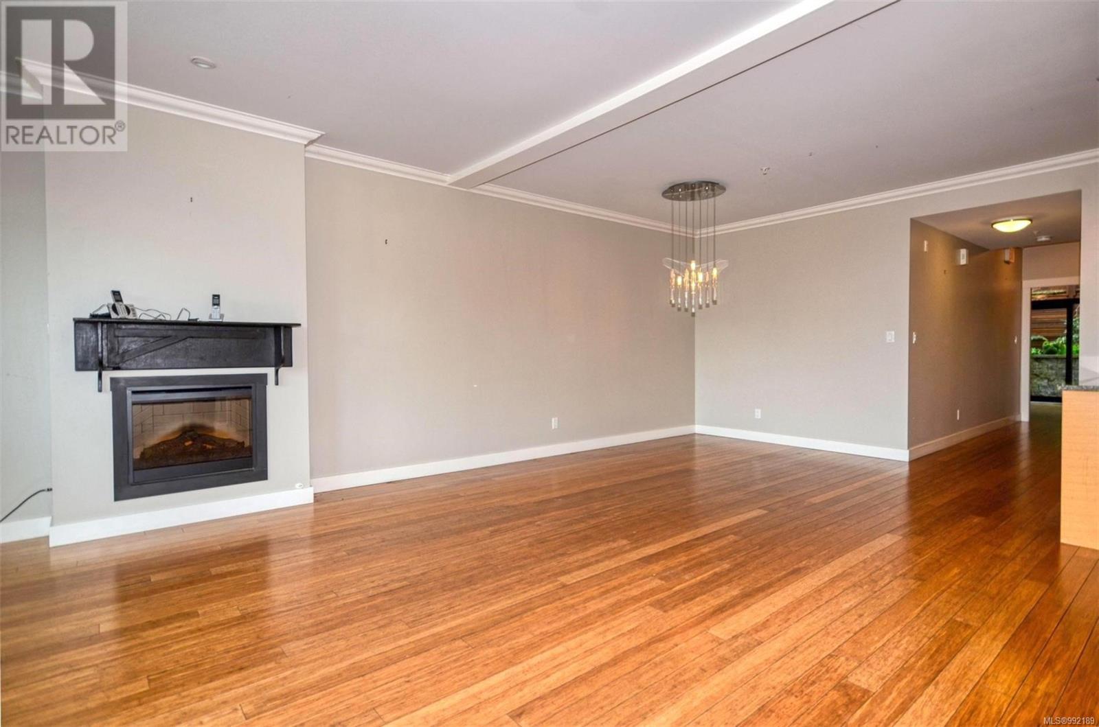 102 9820 Seaport Pl Property Photo 6