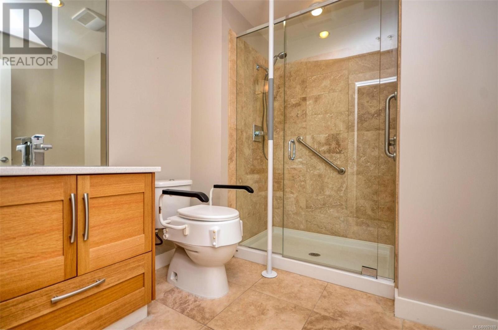 102 9820 Seaport Pl Property Photo 16