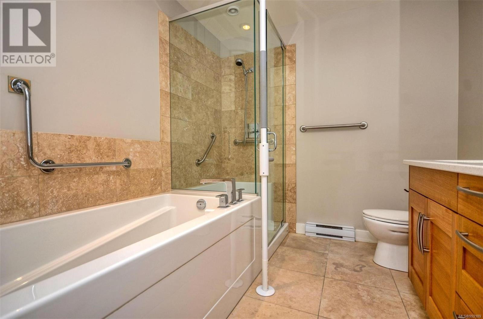 102 9820 Seaport Pl Property Photo 24