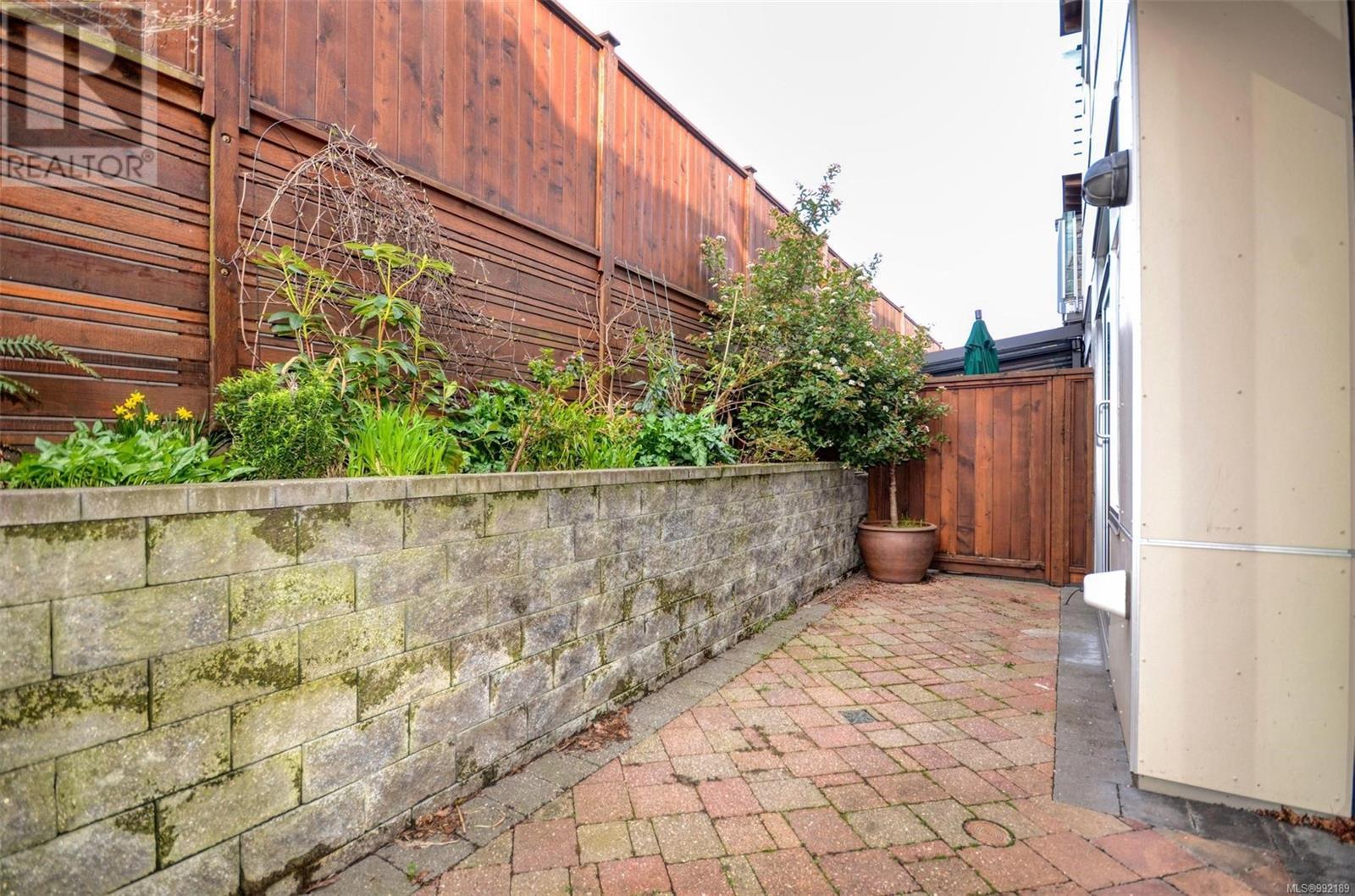 102 9820 Seaport Pl Property Photo 25