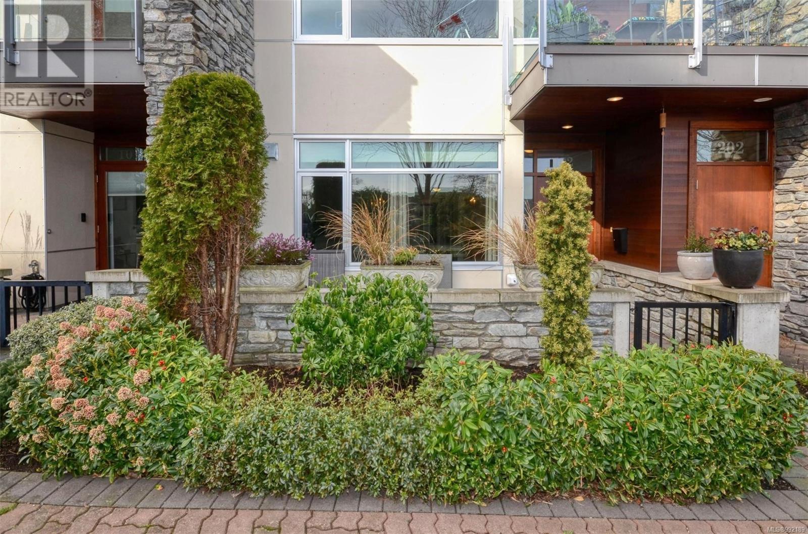 102 9820 Seaport Pl Property Photo 26