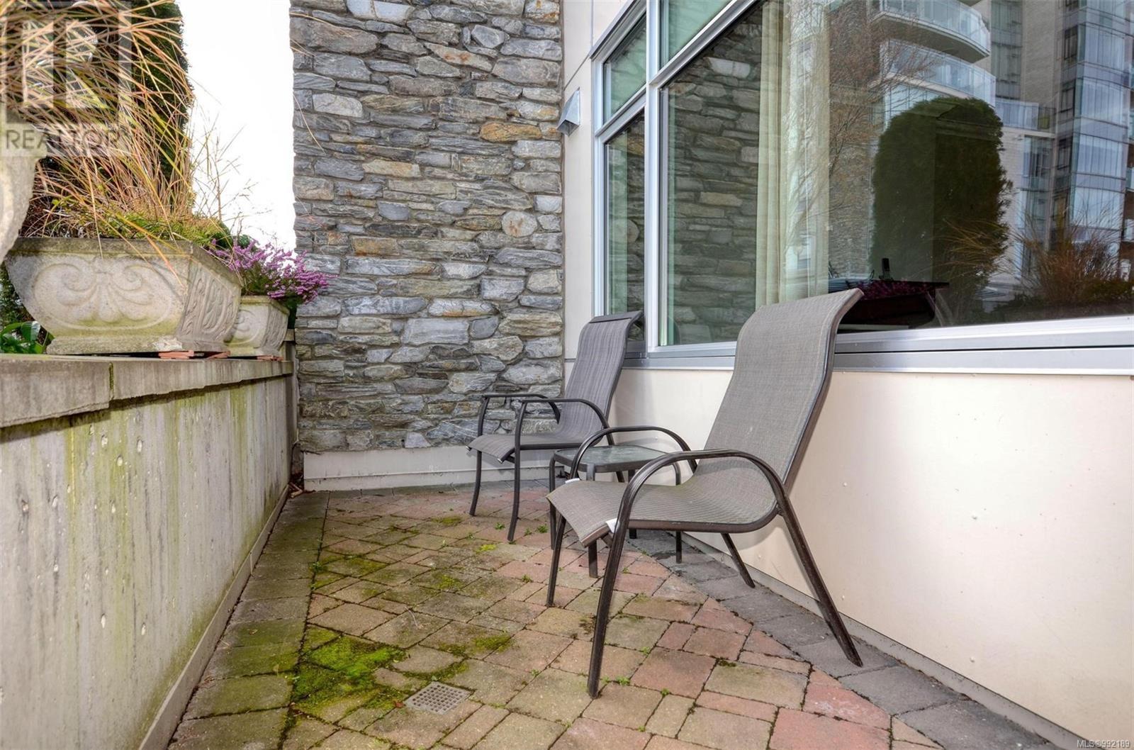 102 9820 Seaport Pl Property Photo 27