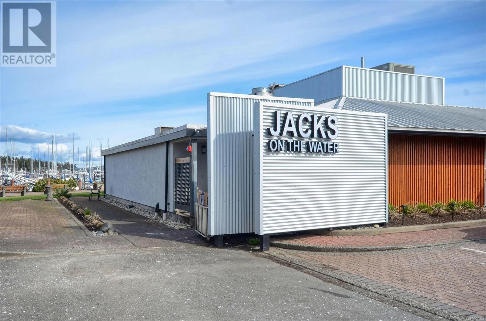 102 9820 Seaport Pl Property Photo 38