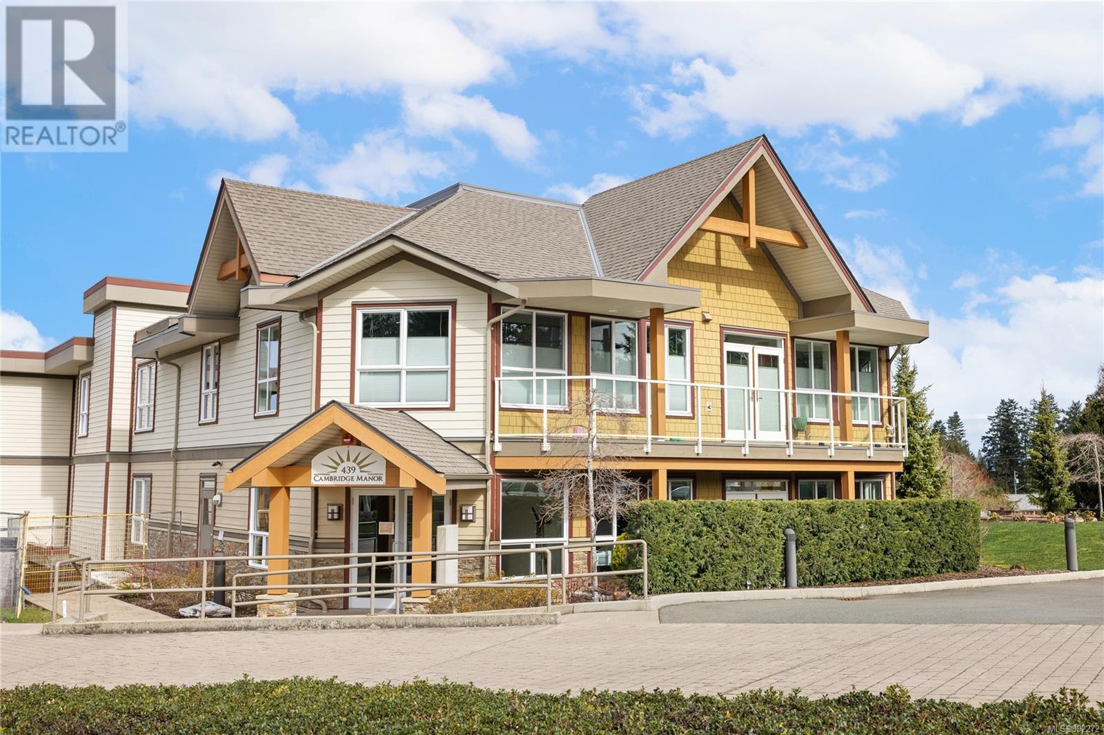 College Heights Real Estate Listings Main Image