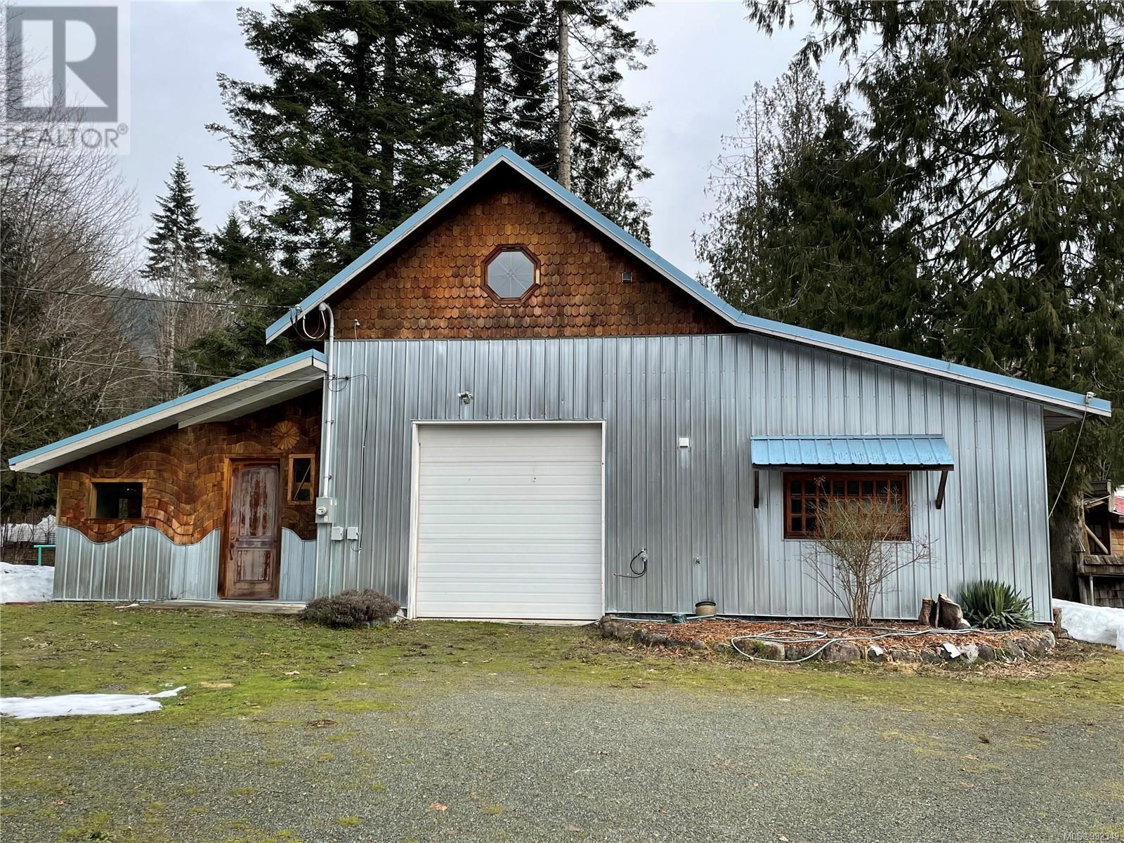 6687 Mclean Rd Property Photo 2