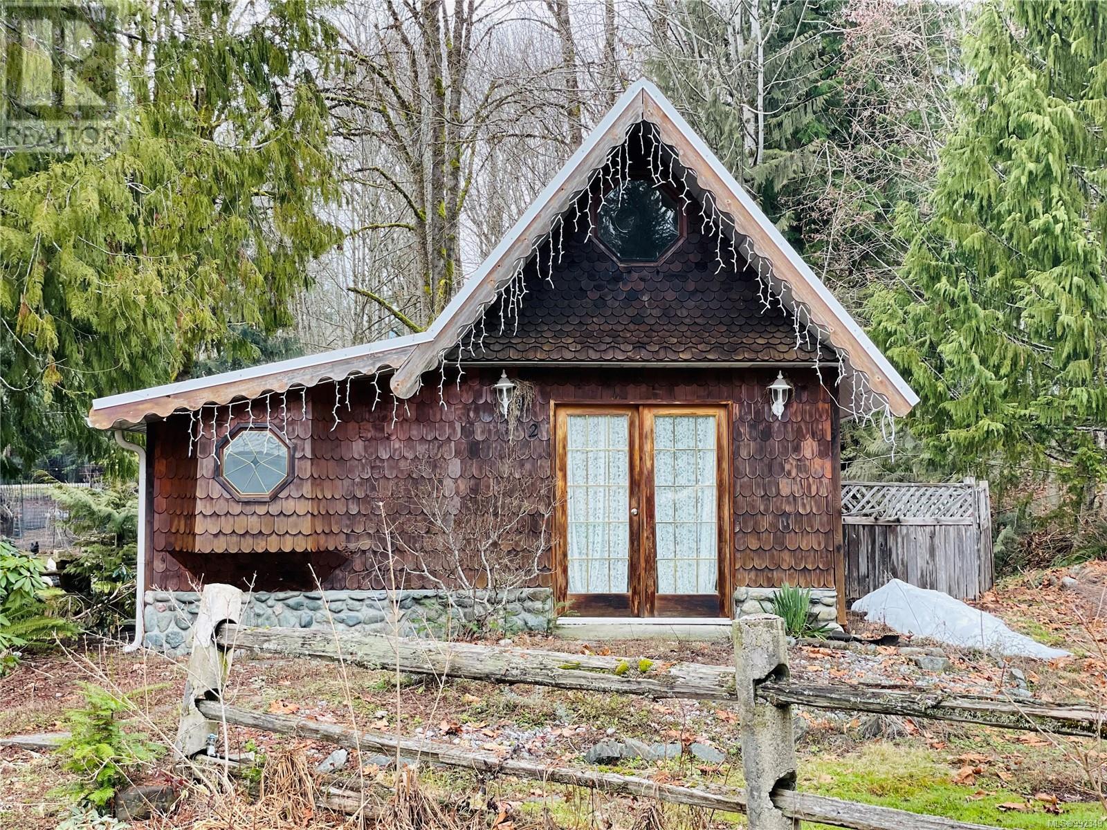6687 Mclean Rd Property Photo 3