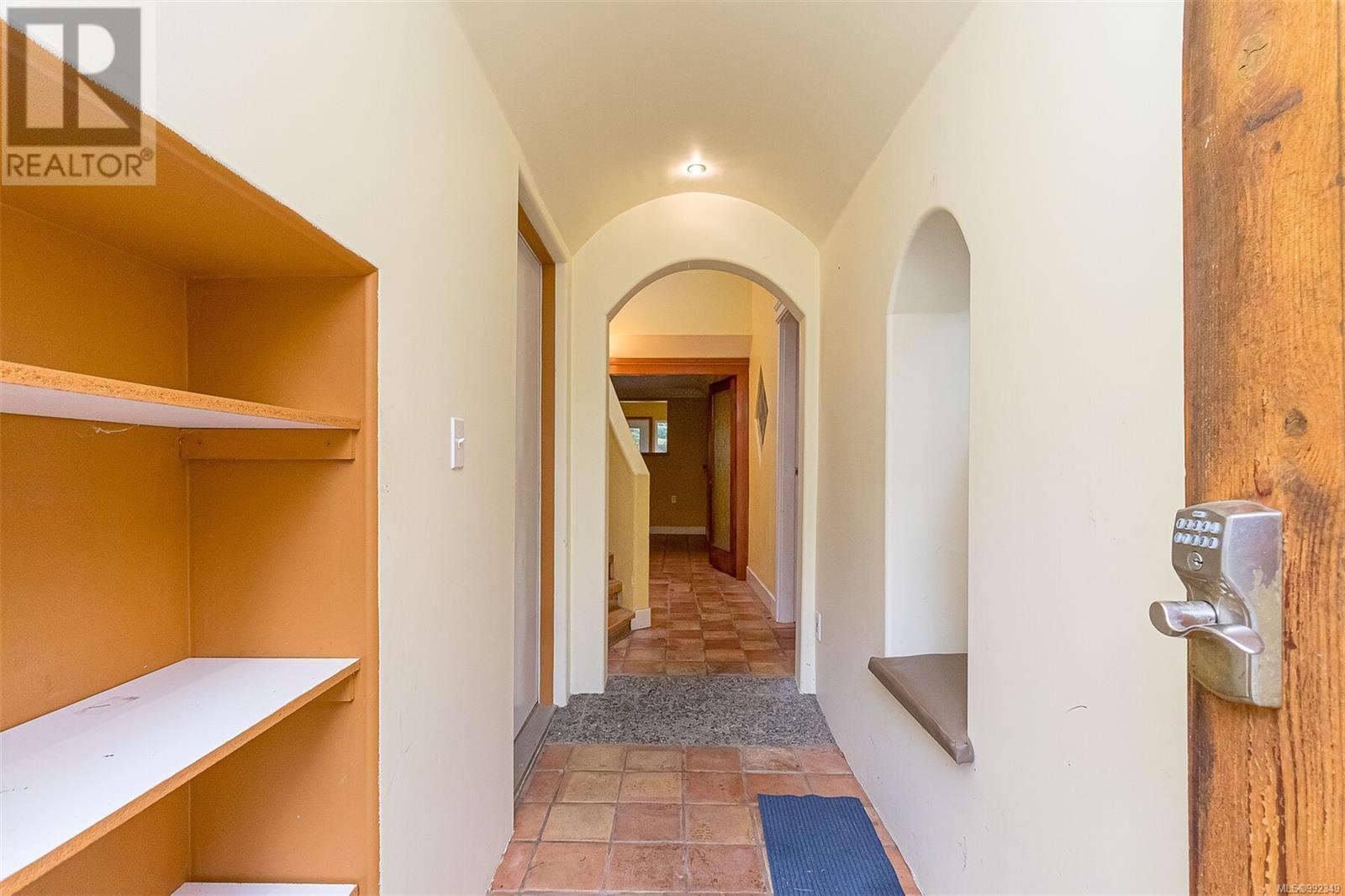 6687 Mclean Rd Property Photo 8