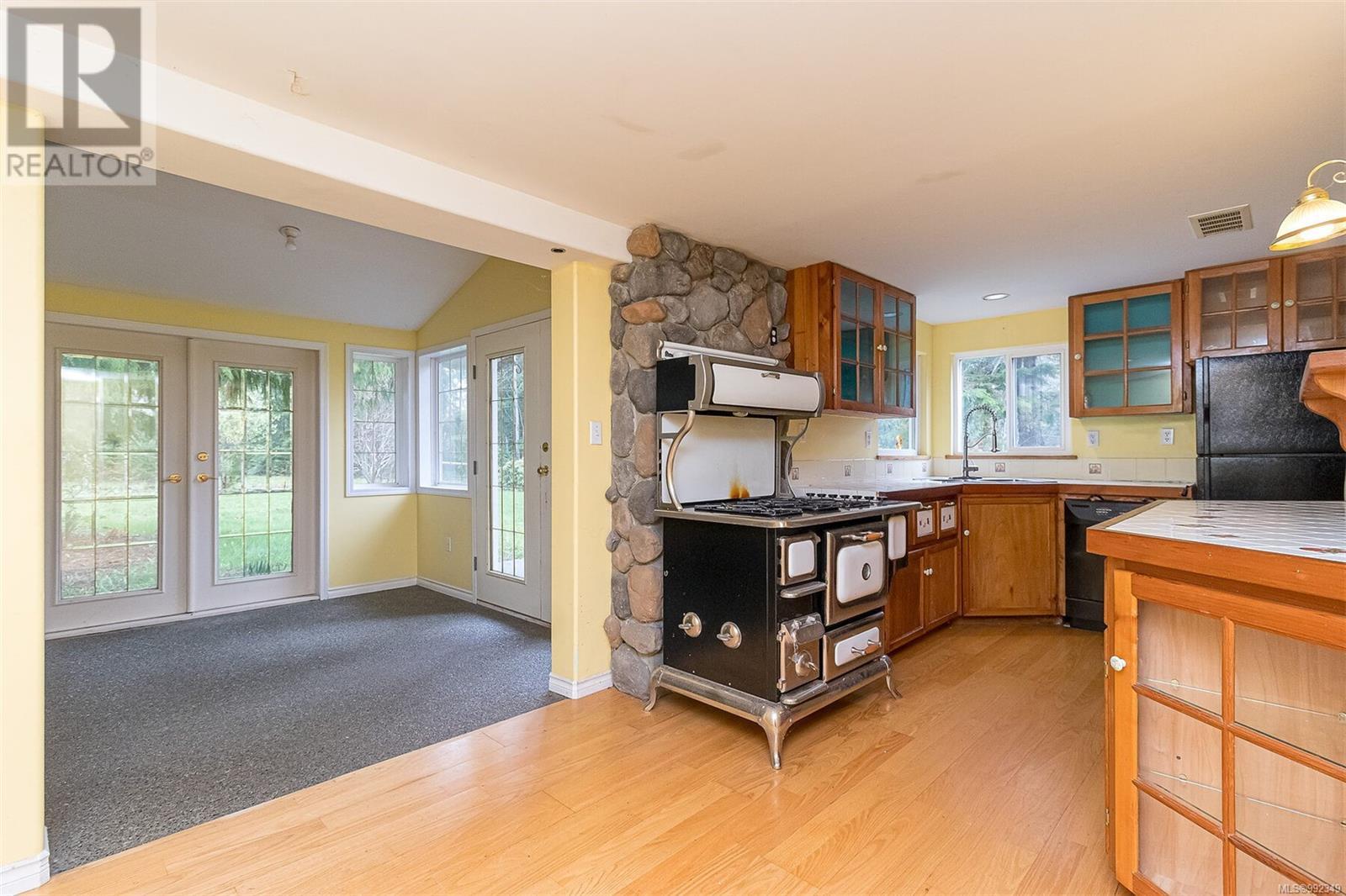 6687 Mclean Rd Property Photo 14