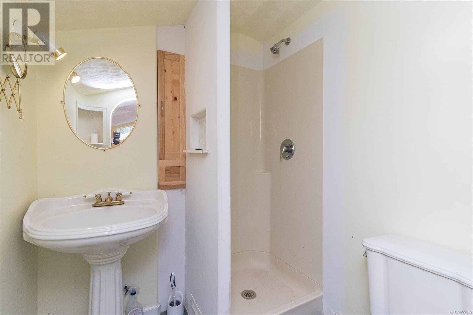 6687 Mclean Rd Property Photo 23
