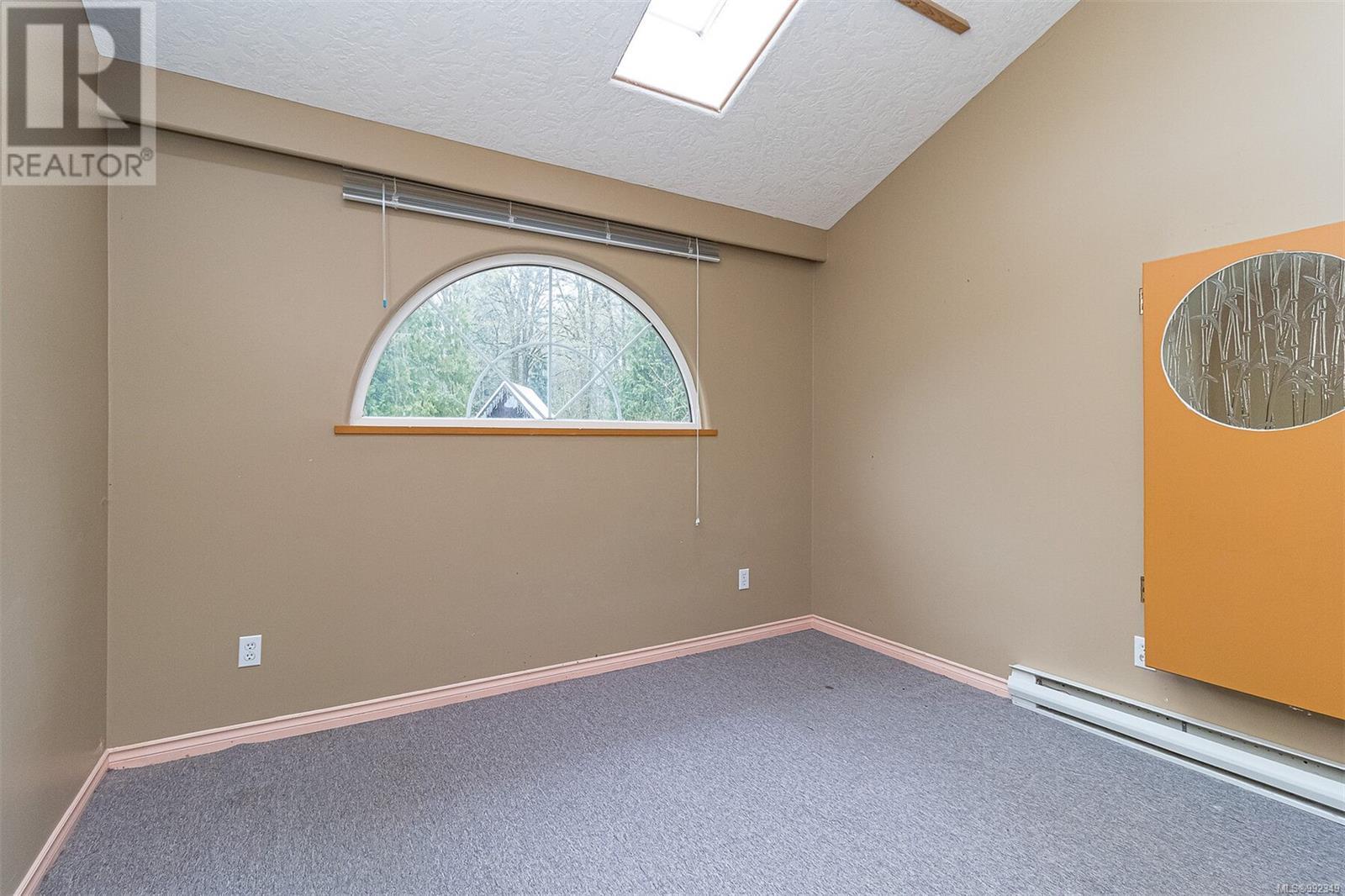 6687 Mclean Rd Property Photo 26
