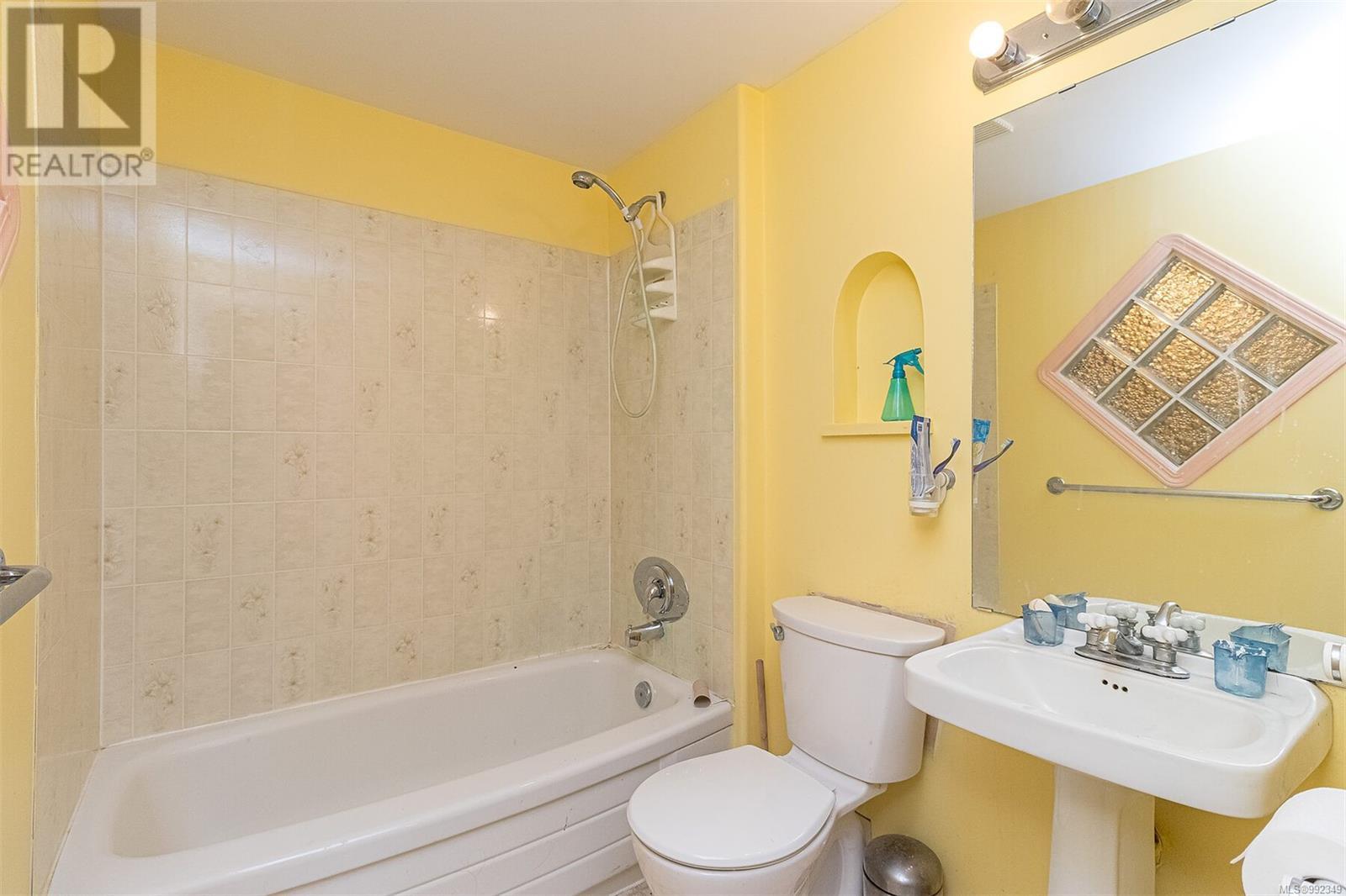6687 Mclean Rd Property Photo 27