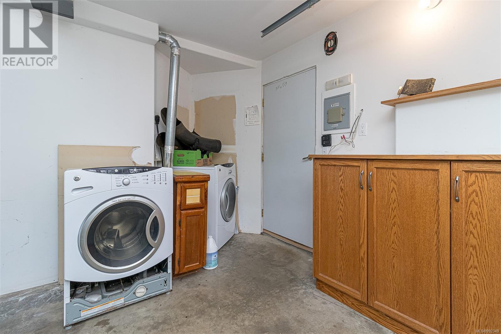 6687 Mclean Rd Property Photo 35